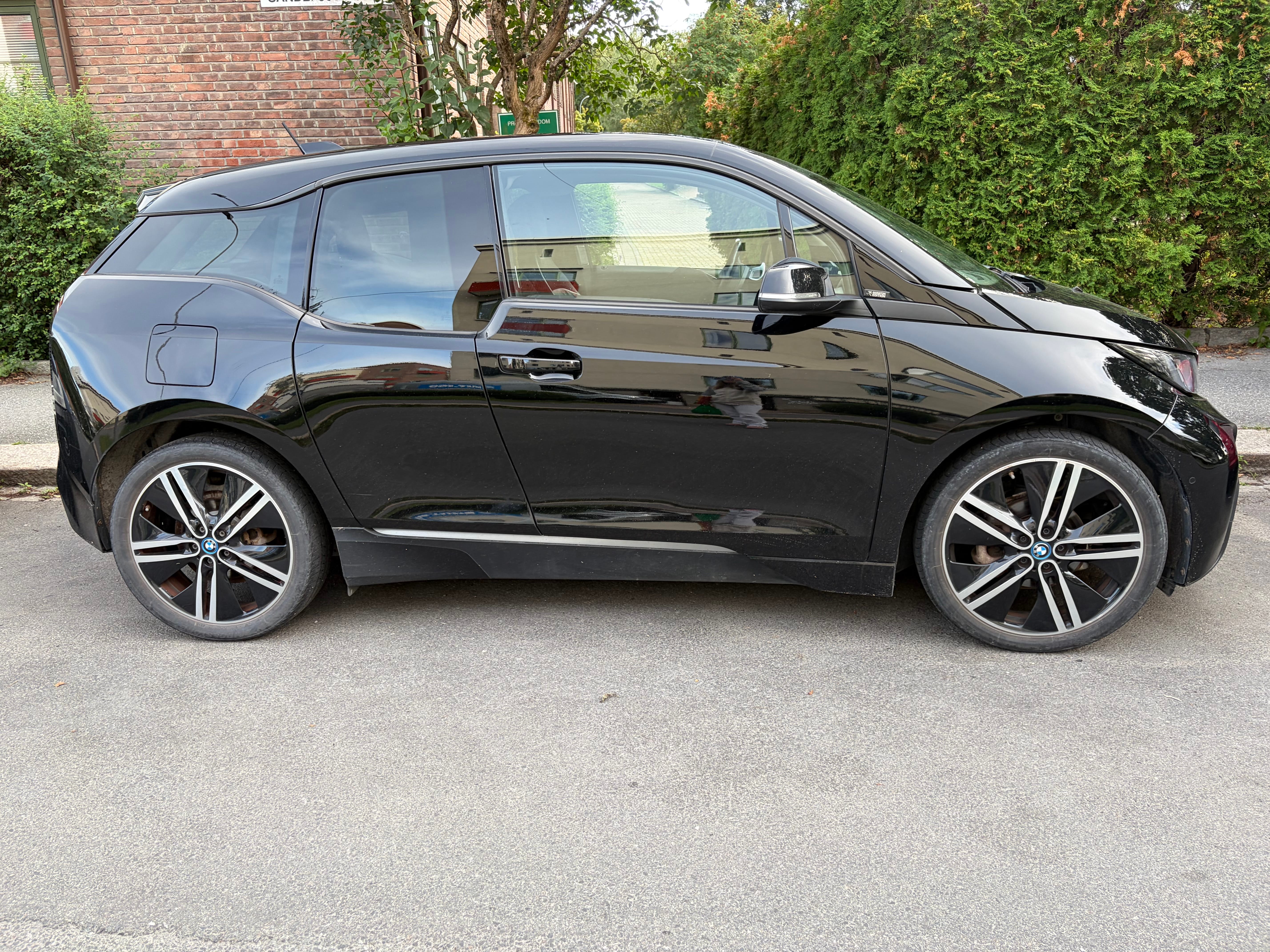 BMW I3 94 AH w/ Range Extender med Aircondition