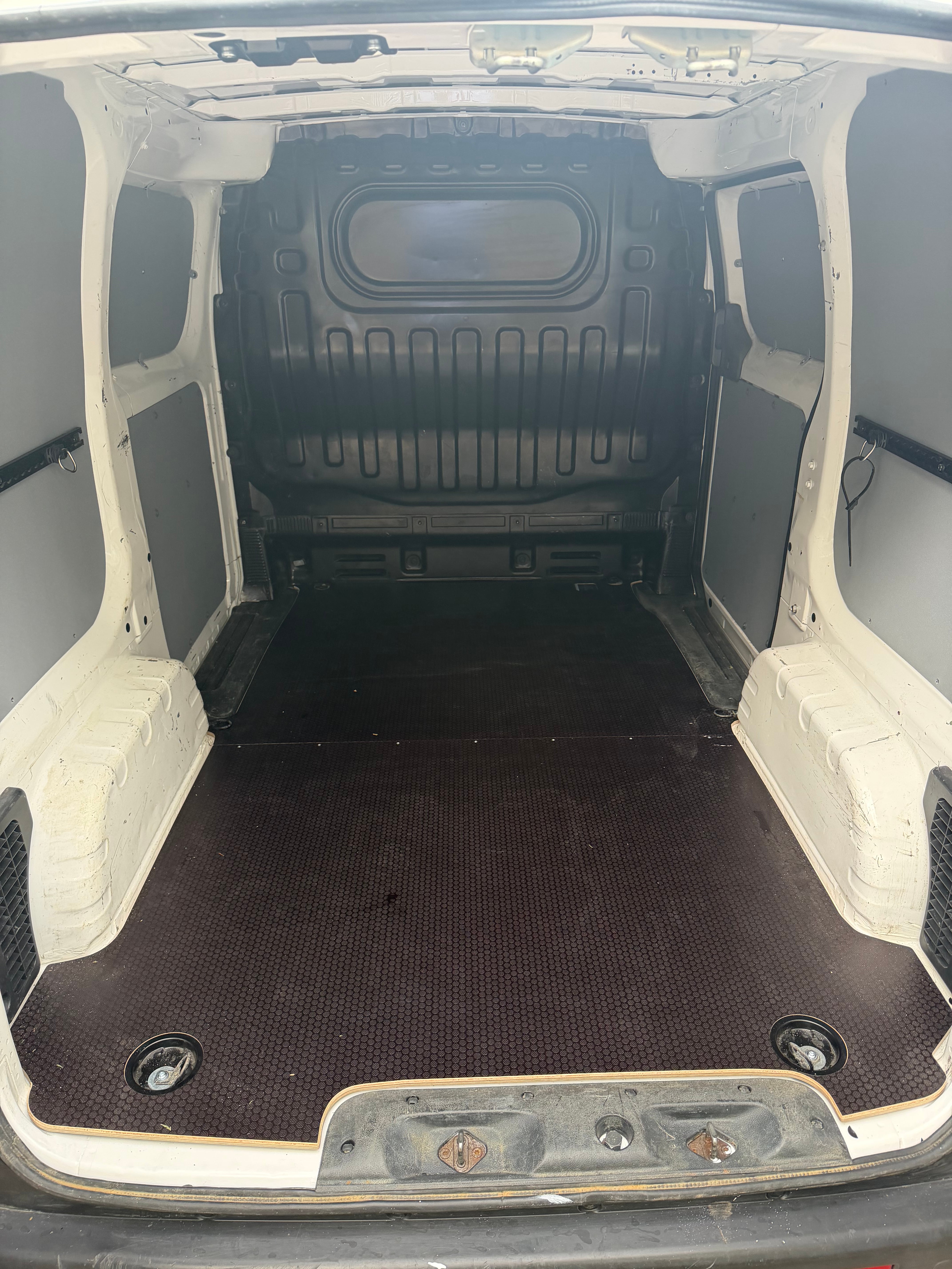 Nissan NV200 avec Régulateur de vitesse