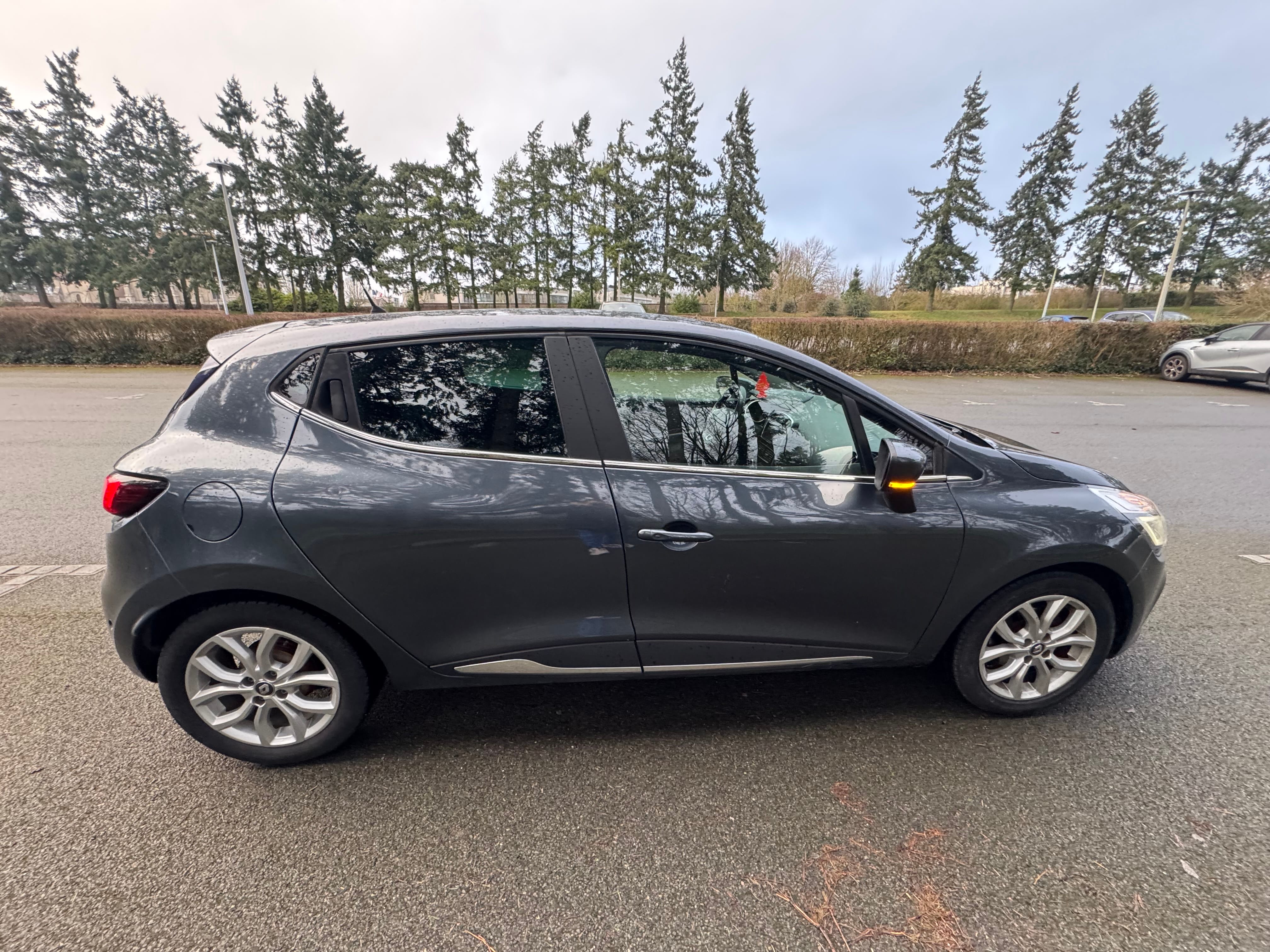 Renault Clio avec Climatisation