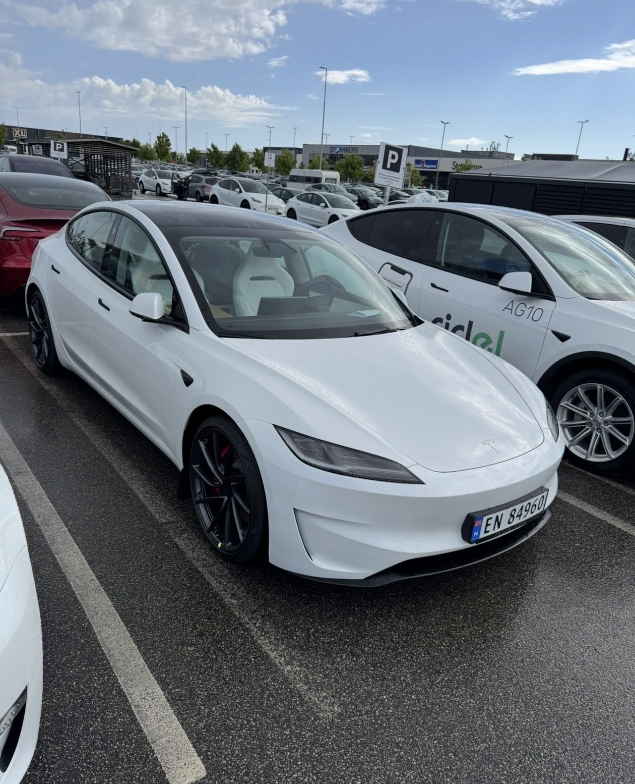 Tesla Model 3 med Aircondition