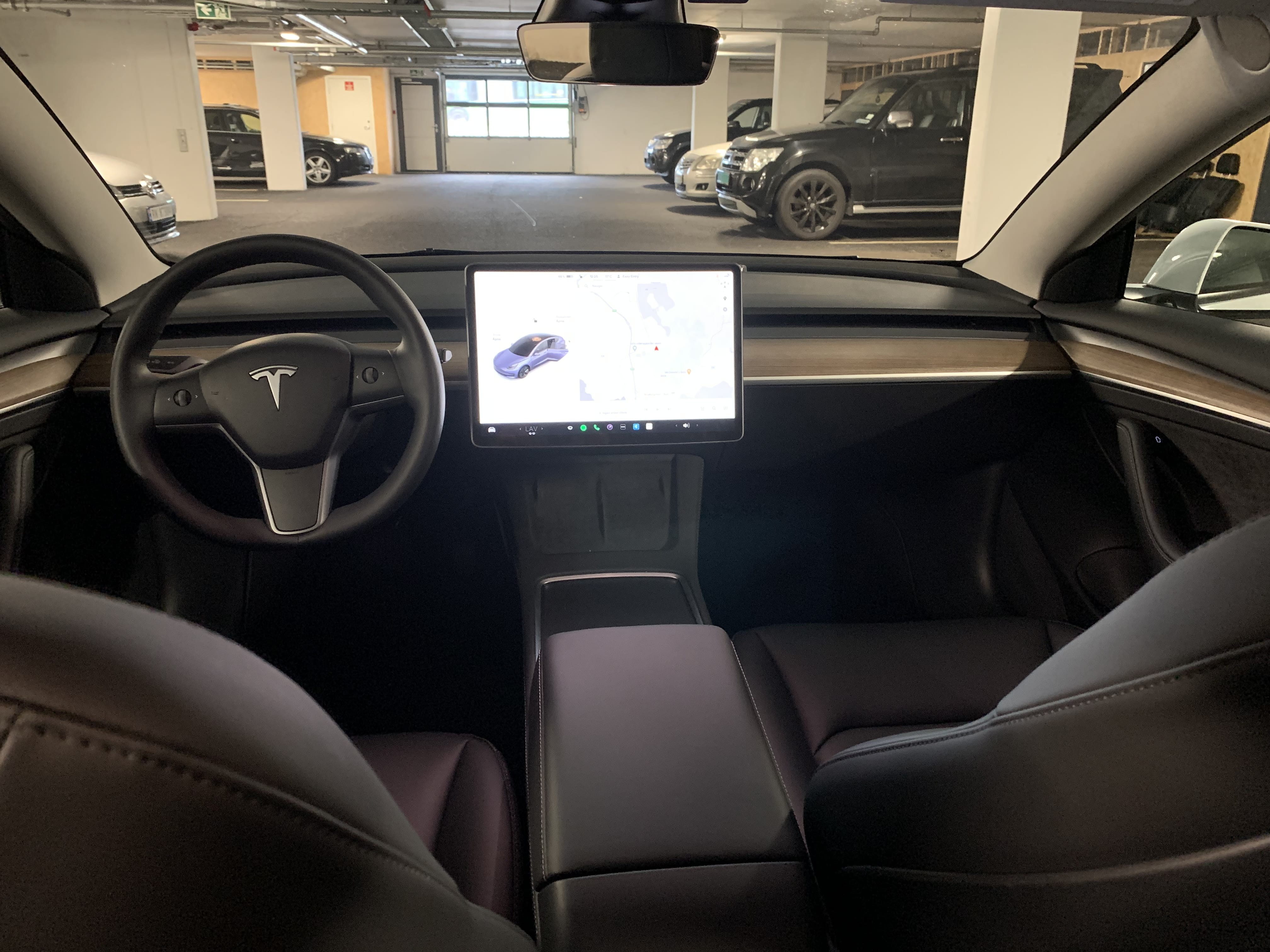 Tesla Model 3 med Cruisekontroll