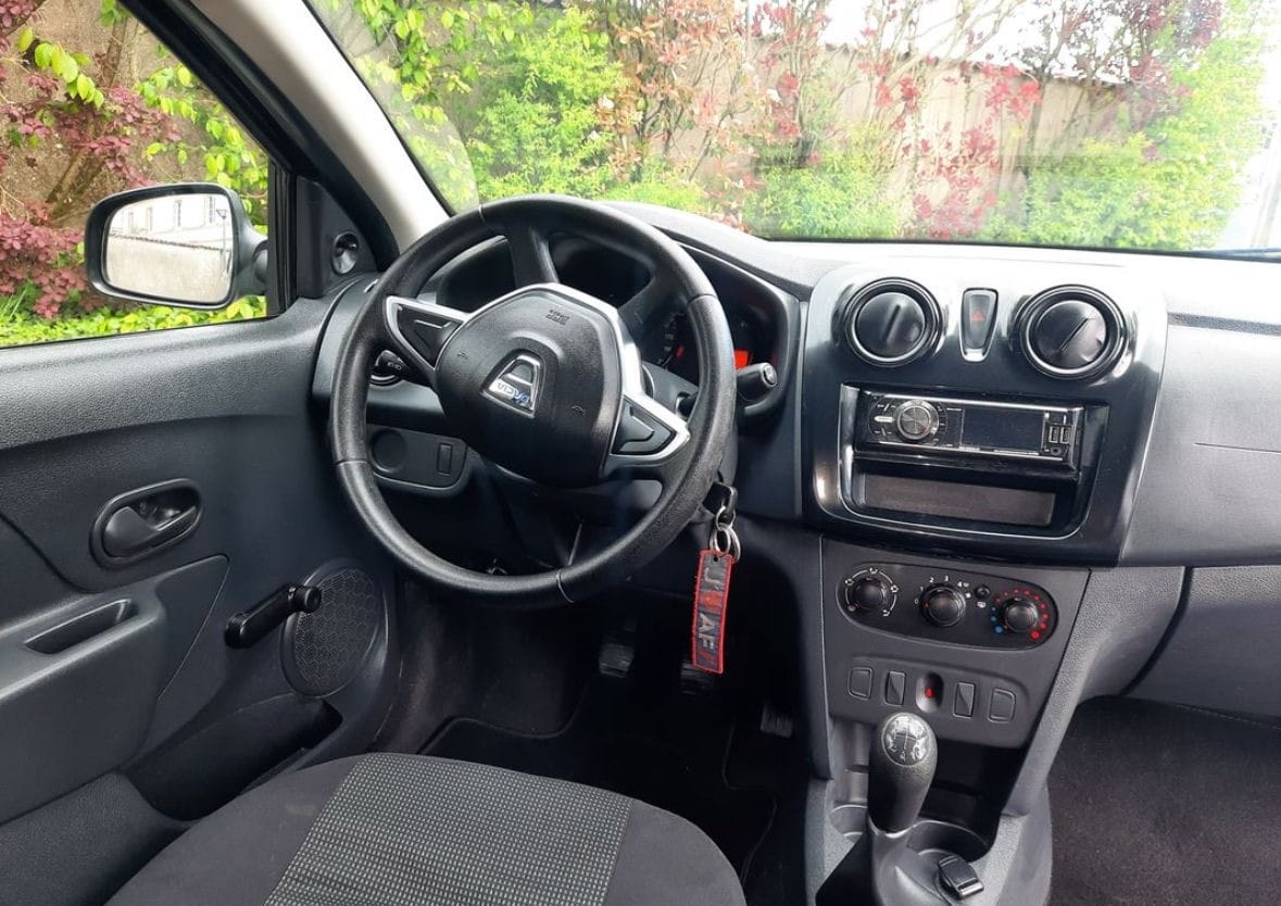 Dacia Logan 24h/24