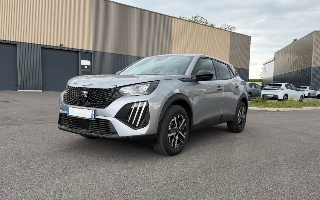 Peugeot 2008, 2026, Essence 95 / Electric (hybrid), automatic