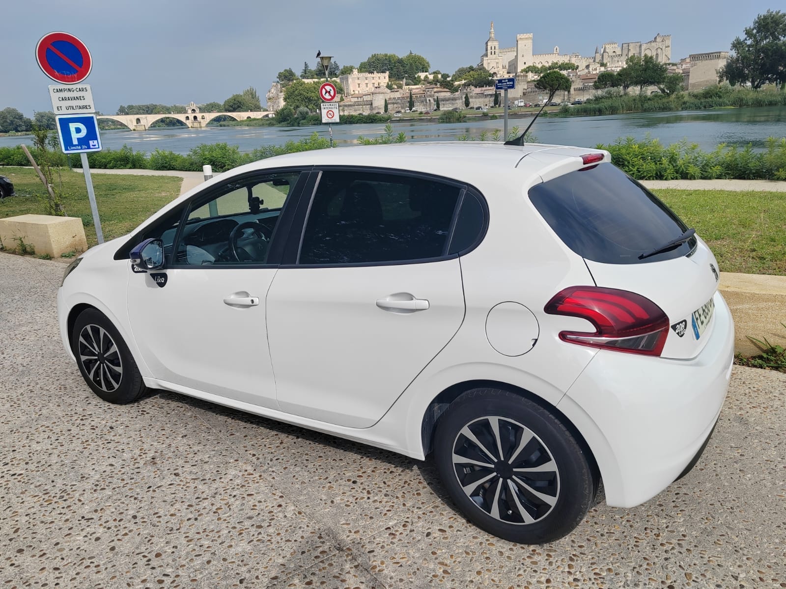 Peugeot 208 with Air conditioning