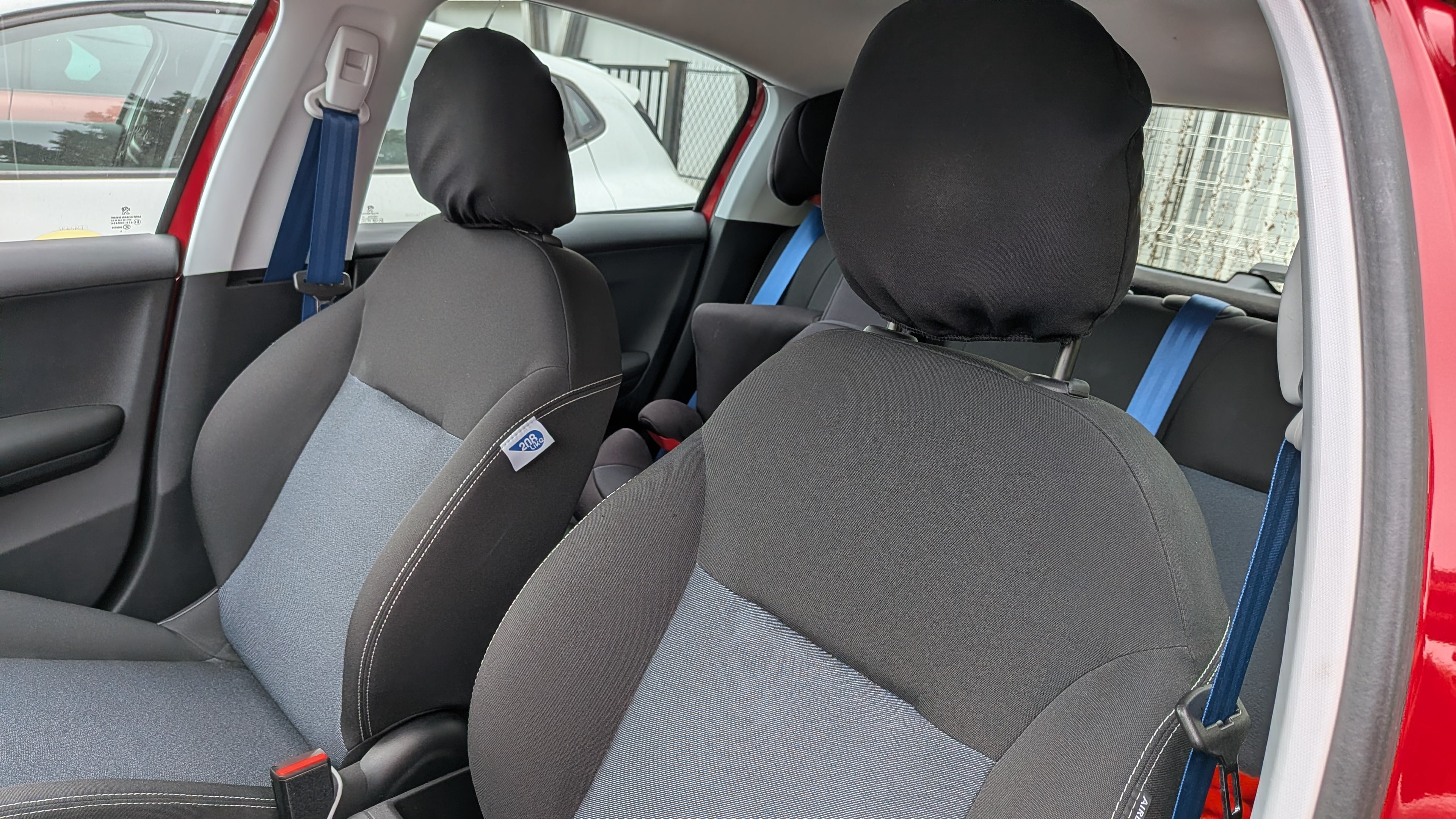 Peugeot 208 avec Autoradio