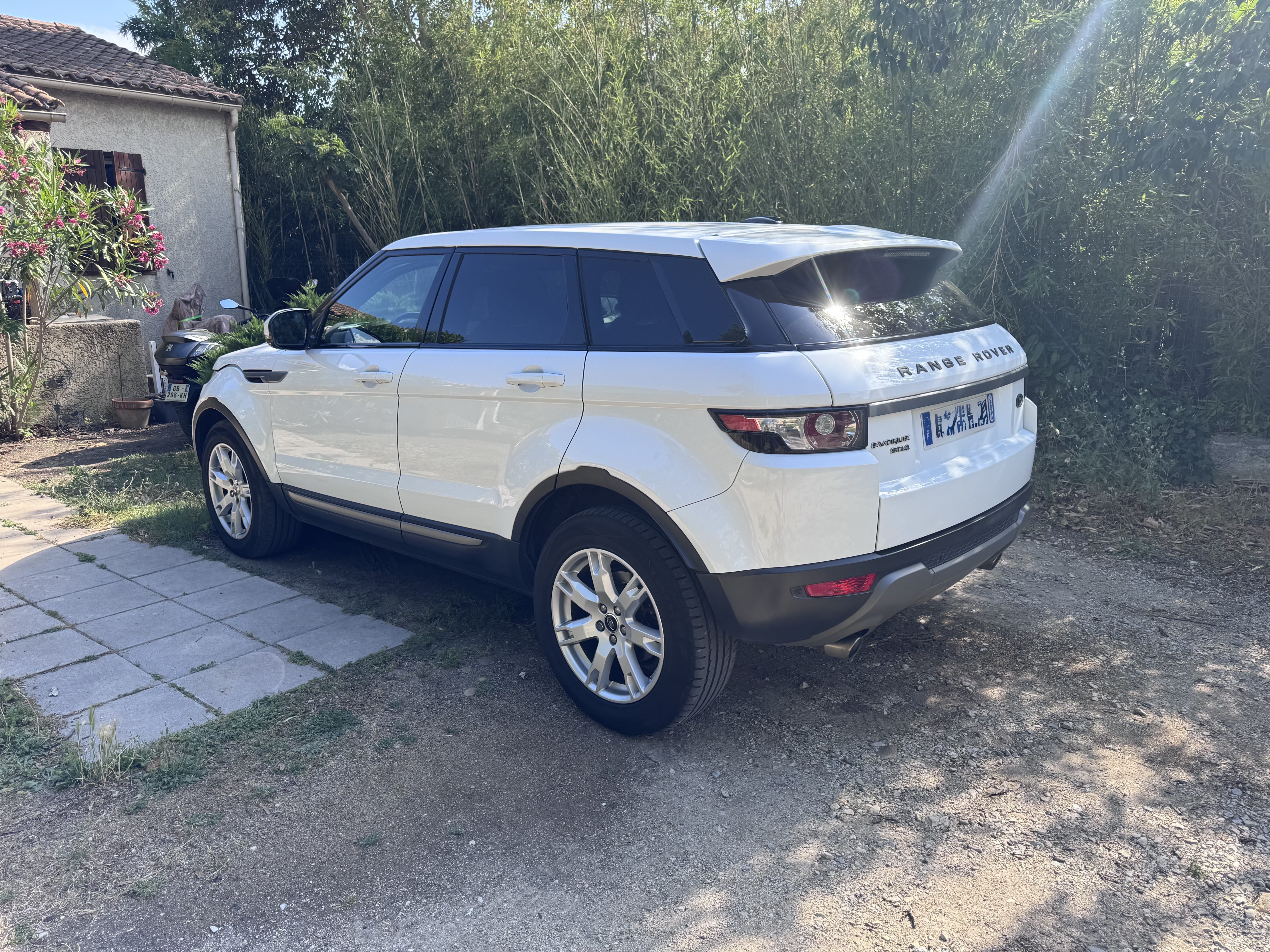 Land-Rover Range Rover Evoque 2,2 SD4 190cv avec GPS