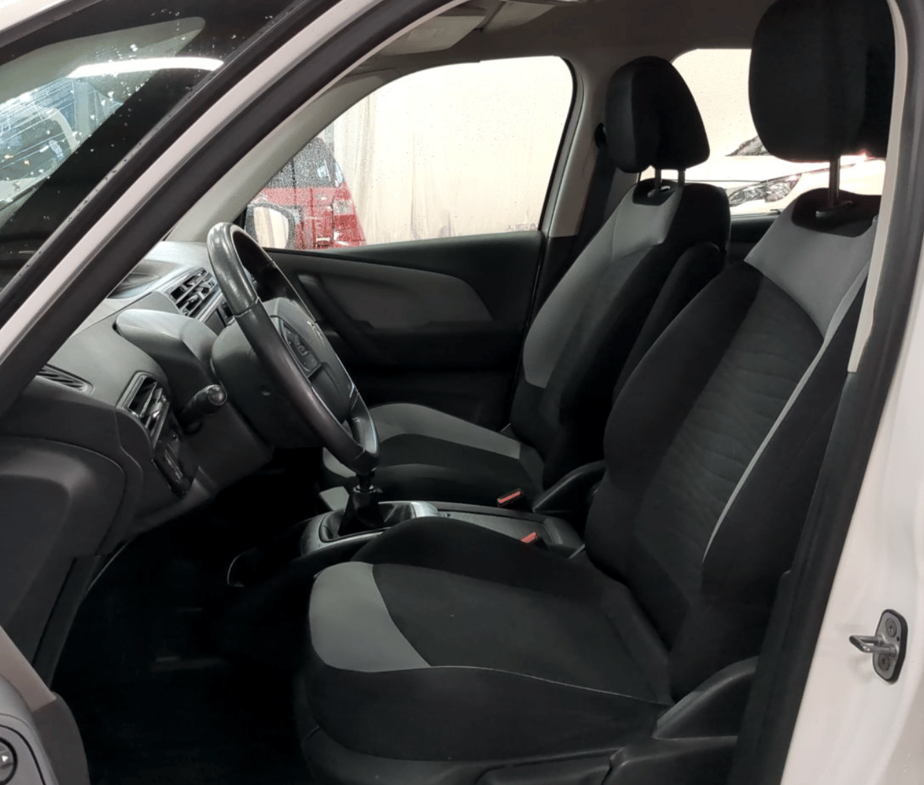 Citroen C4 Grand Picasso avec Apple CarPlay