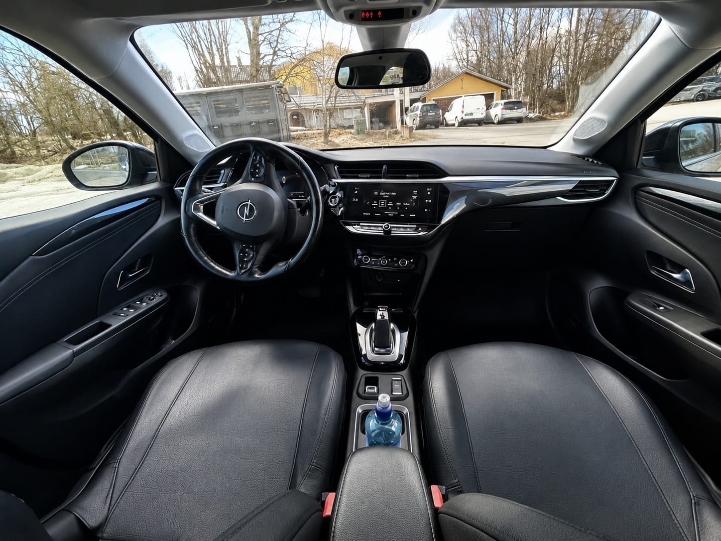 Opel Corsa mit Navigationsgerät