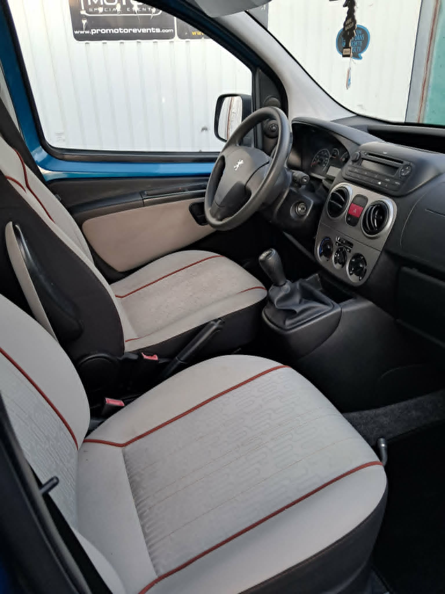 Peugeot Bipper Tepee avec Siège bébé