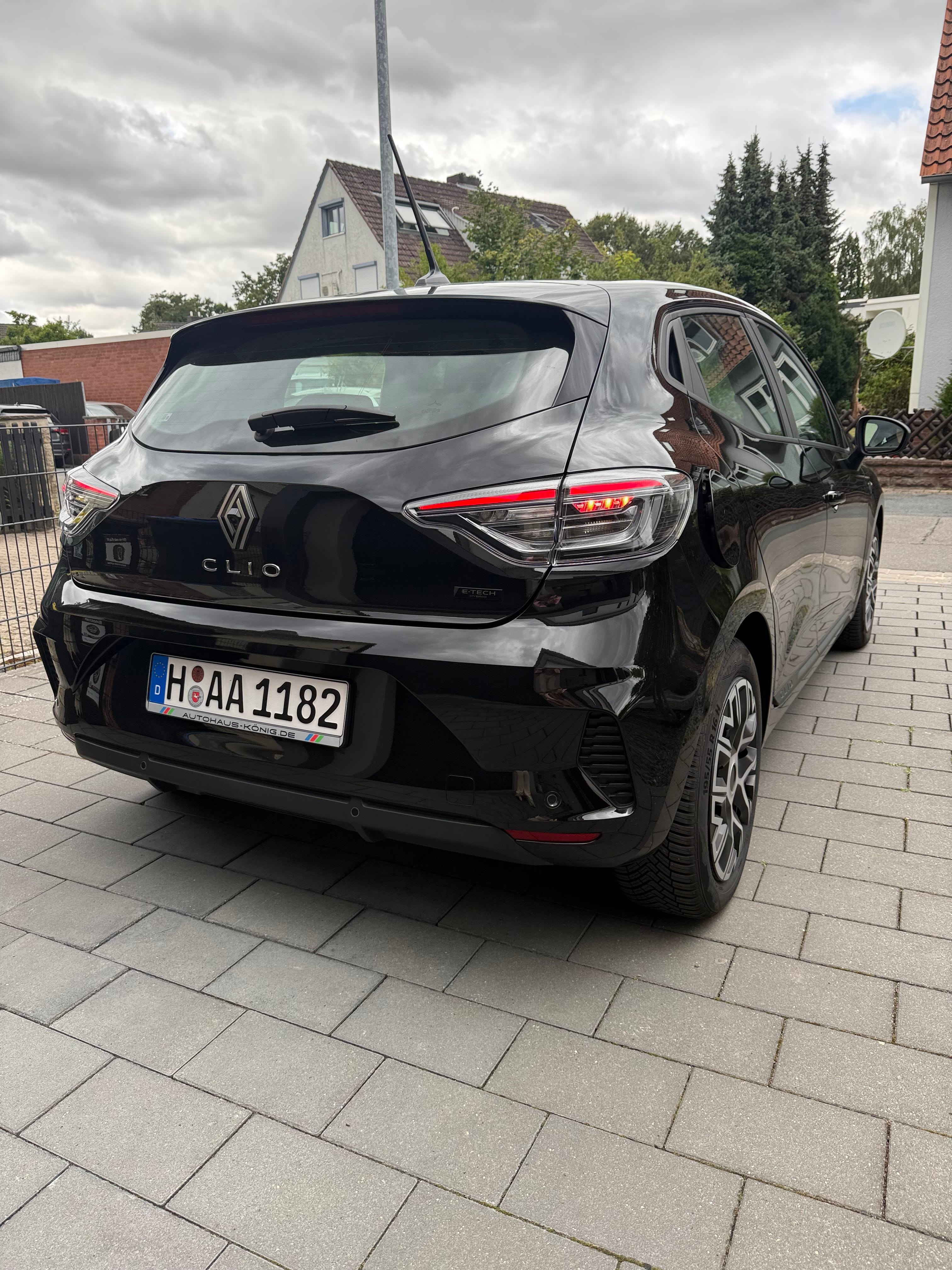 Renault Clio E-tech mit Rückfahrkamera