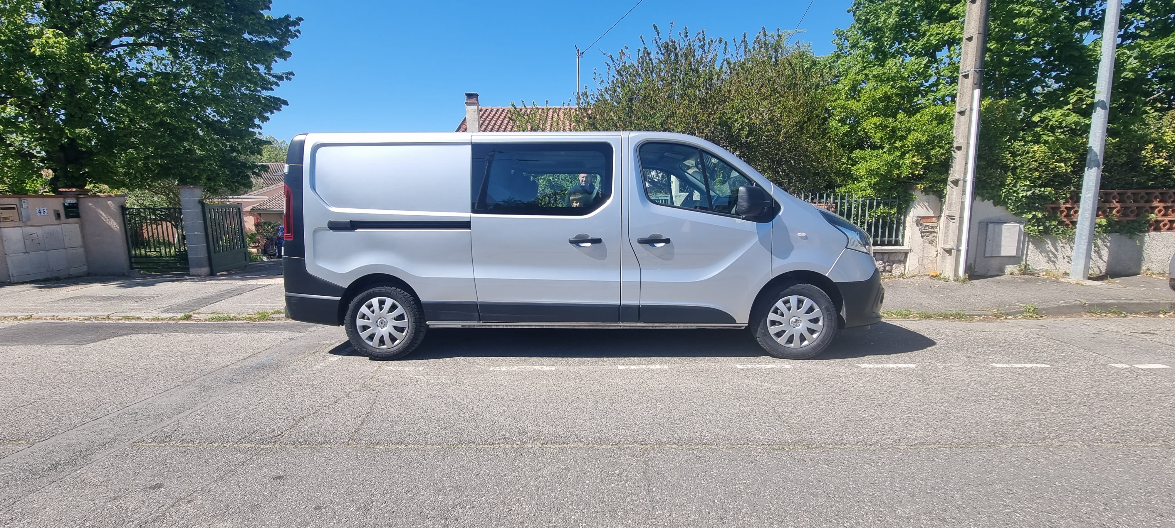 Renault Trafic Double Cabine avec Climatisation
