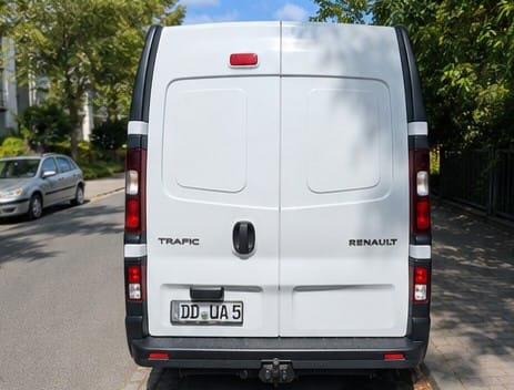 Renault Trafic Trafic Hochdach mit 7,2m³ fürs deine Transportprojekte mit Klimaanlage
