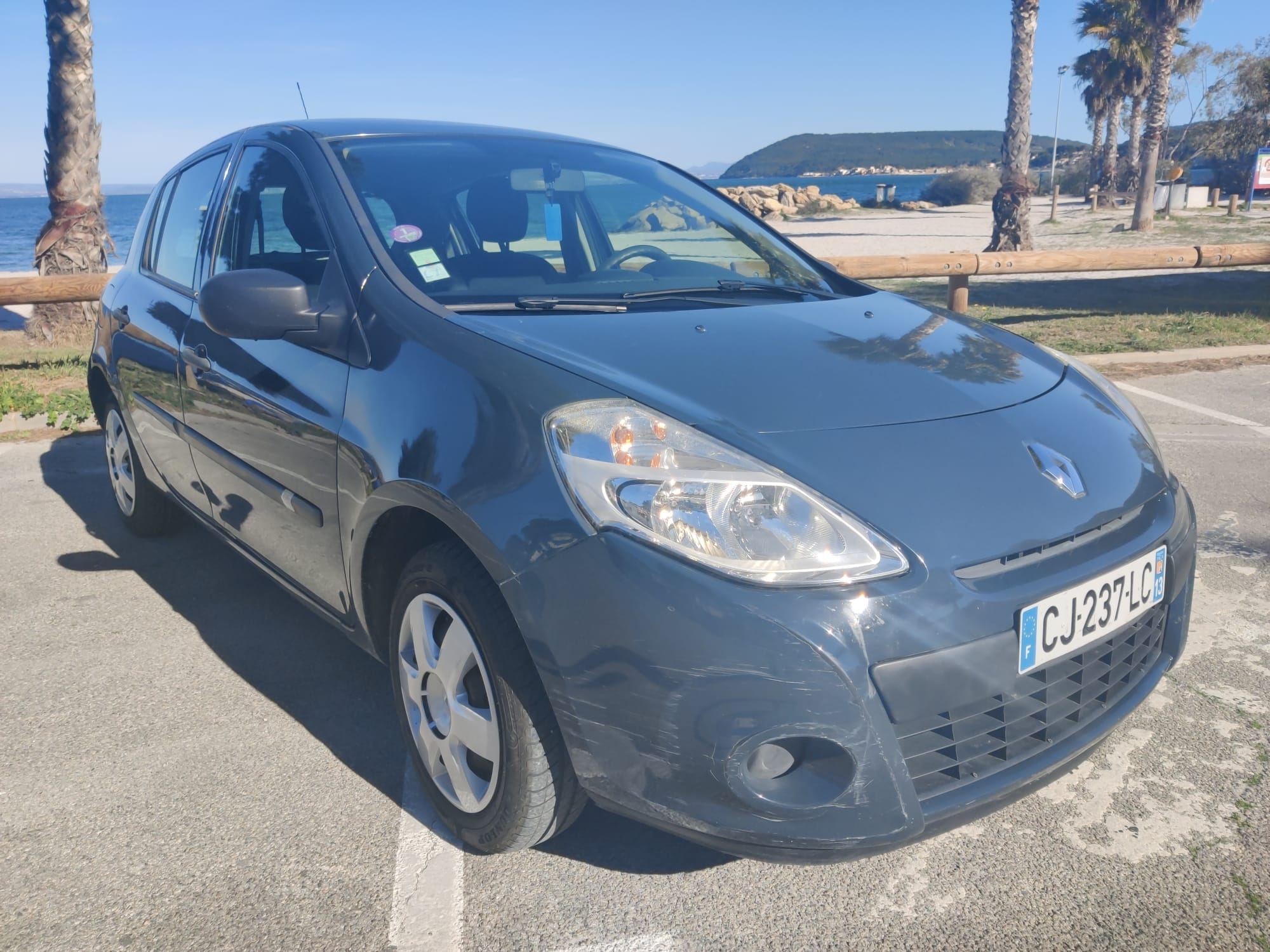Renault Clio Clio 3   1.2  16V 75CV, 2012, Essence 95