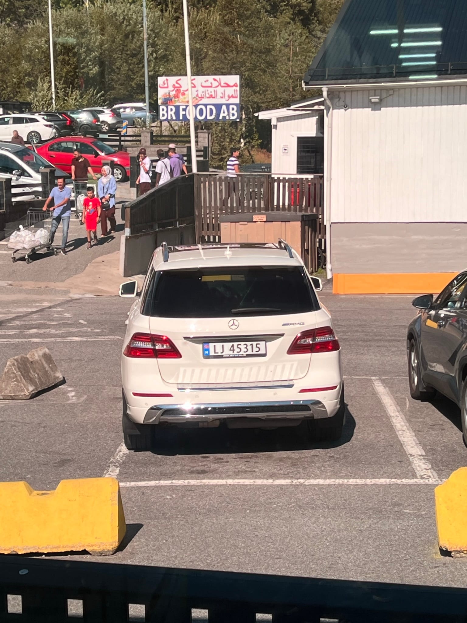 Mercedes-Benz M-Klasse med Cruisekontroll