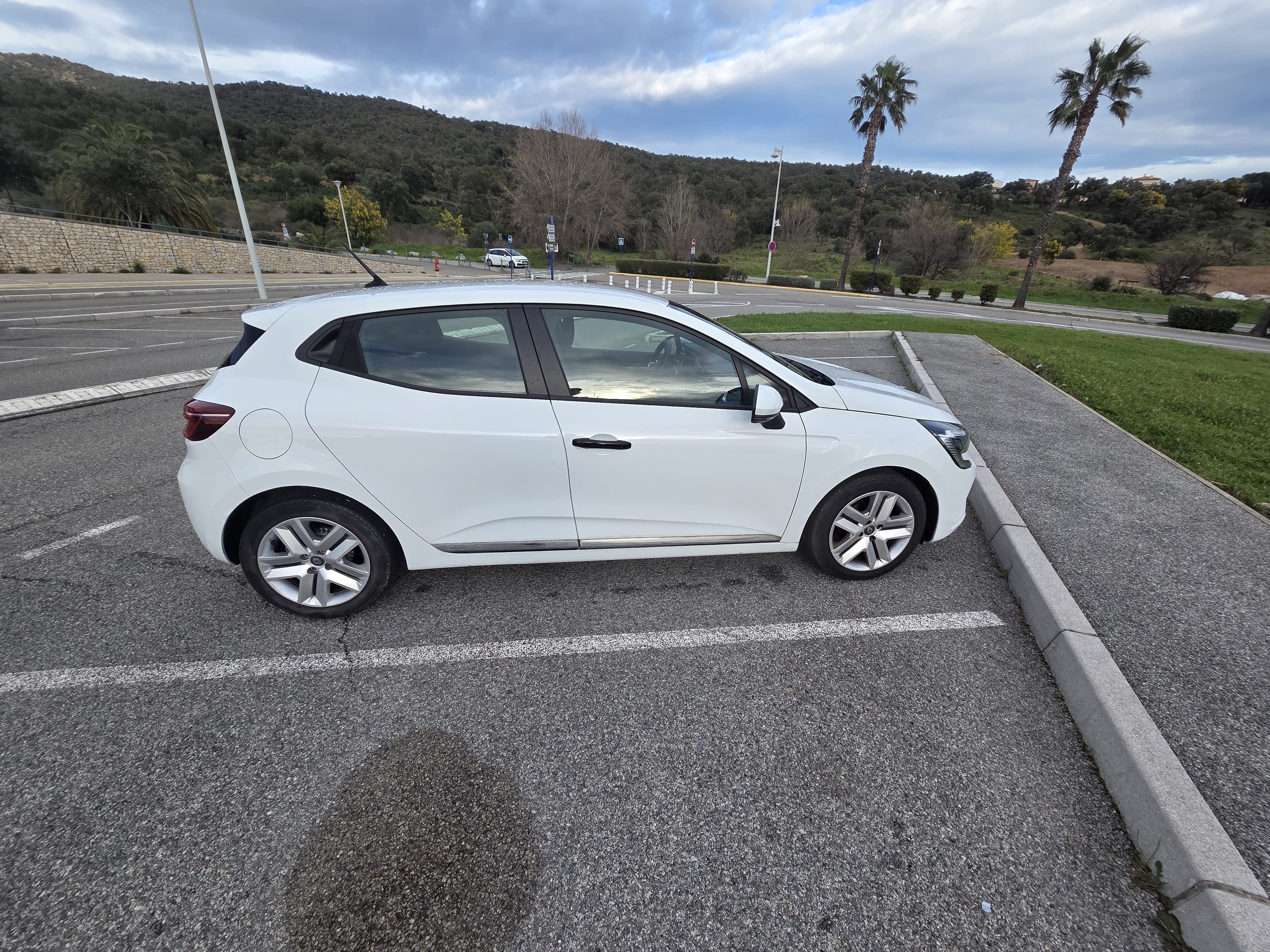 Renault Clio avec Climatisation