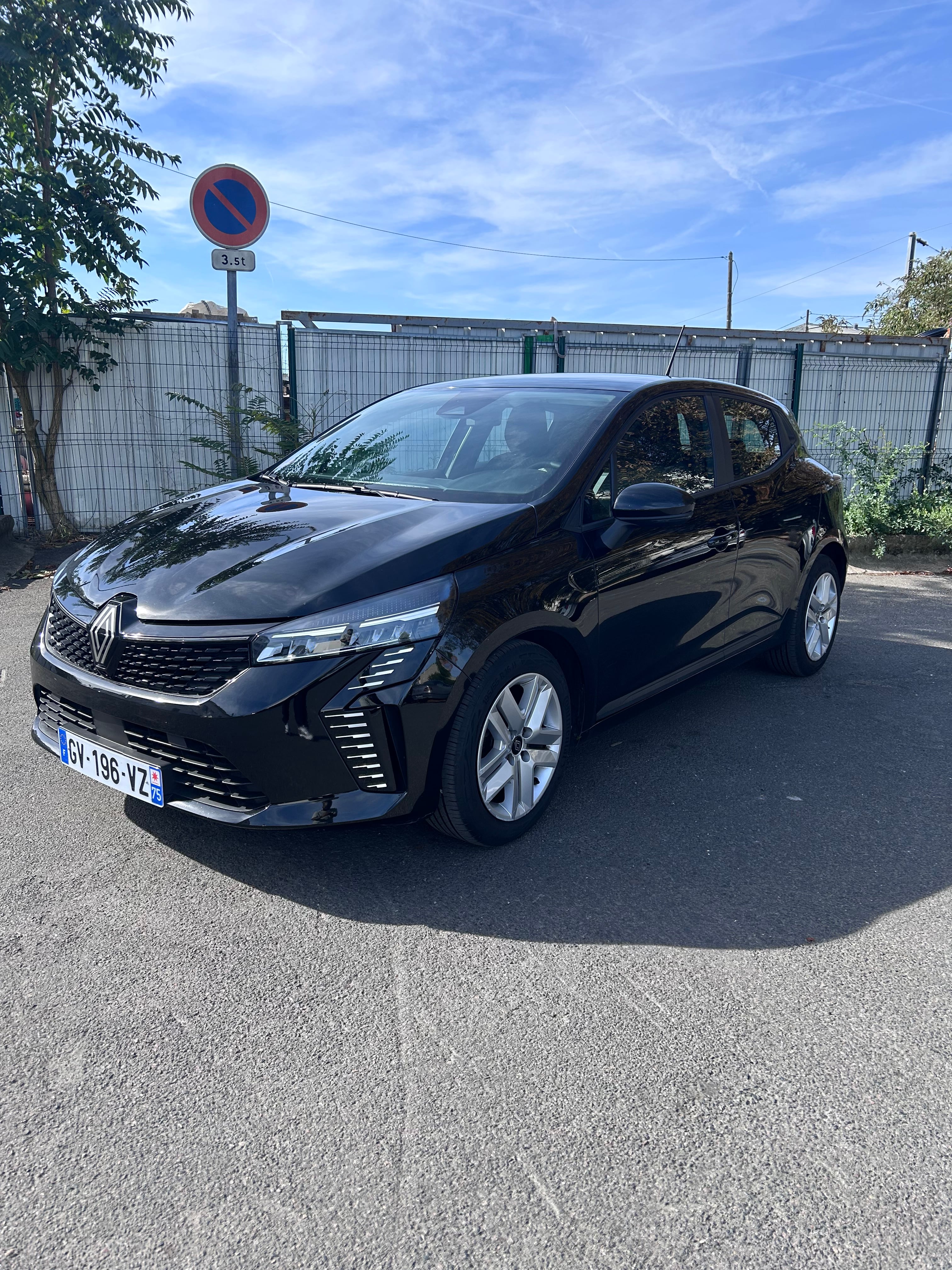 Renault Clio, 2024, Essence 98