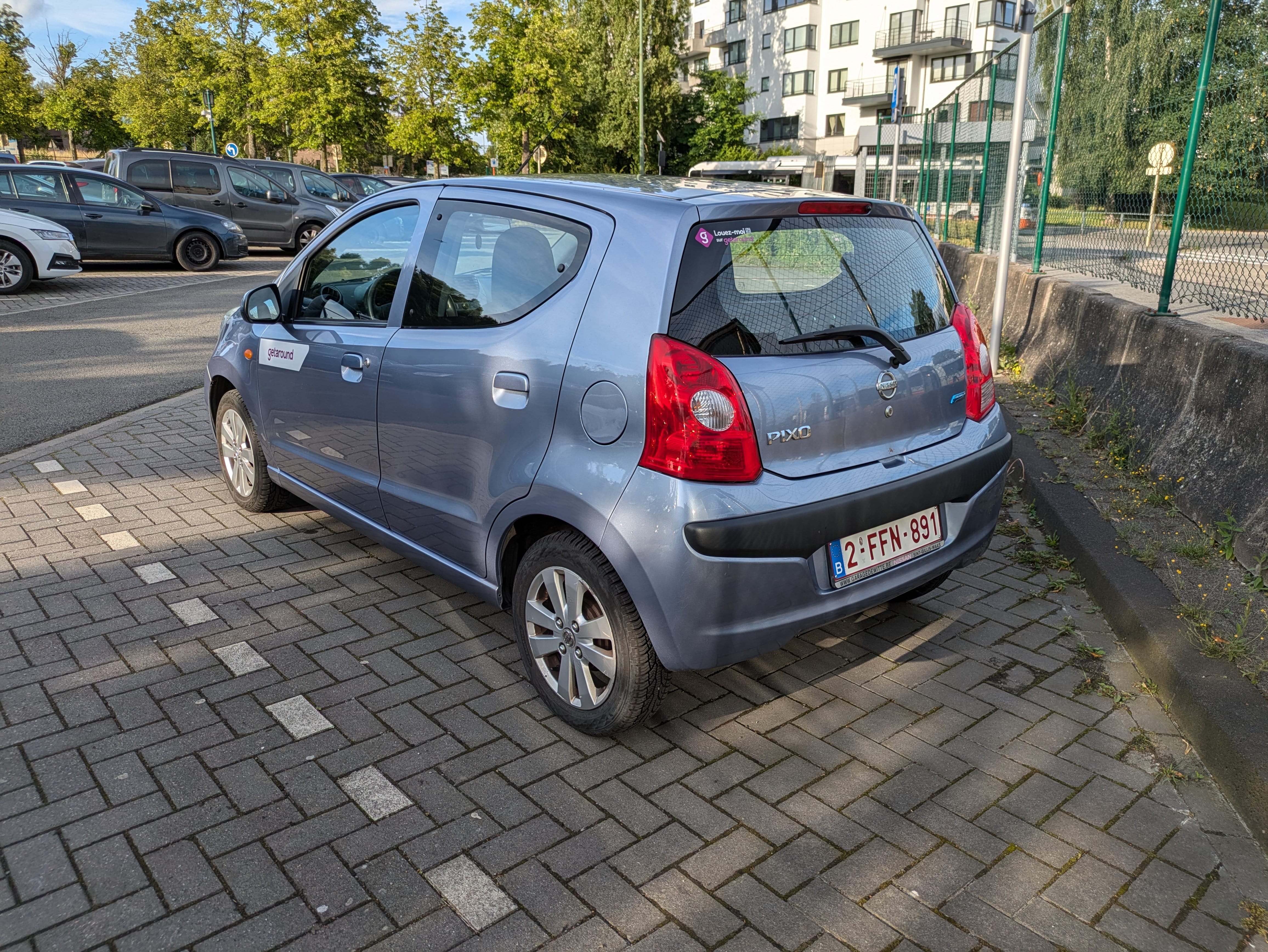 Nissan Pixo avec Apple CarPlay