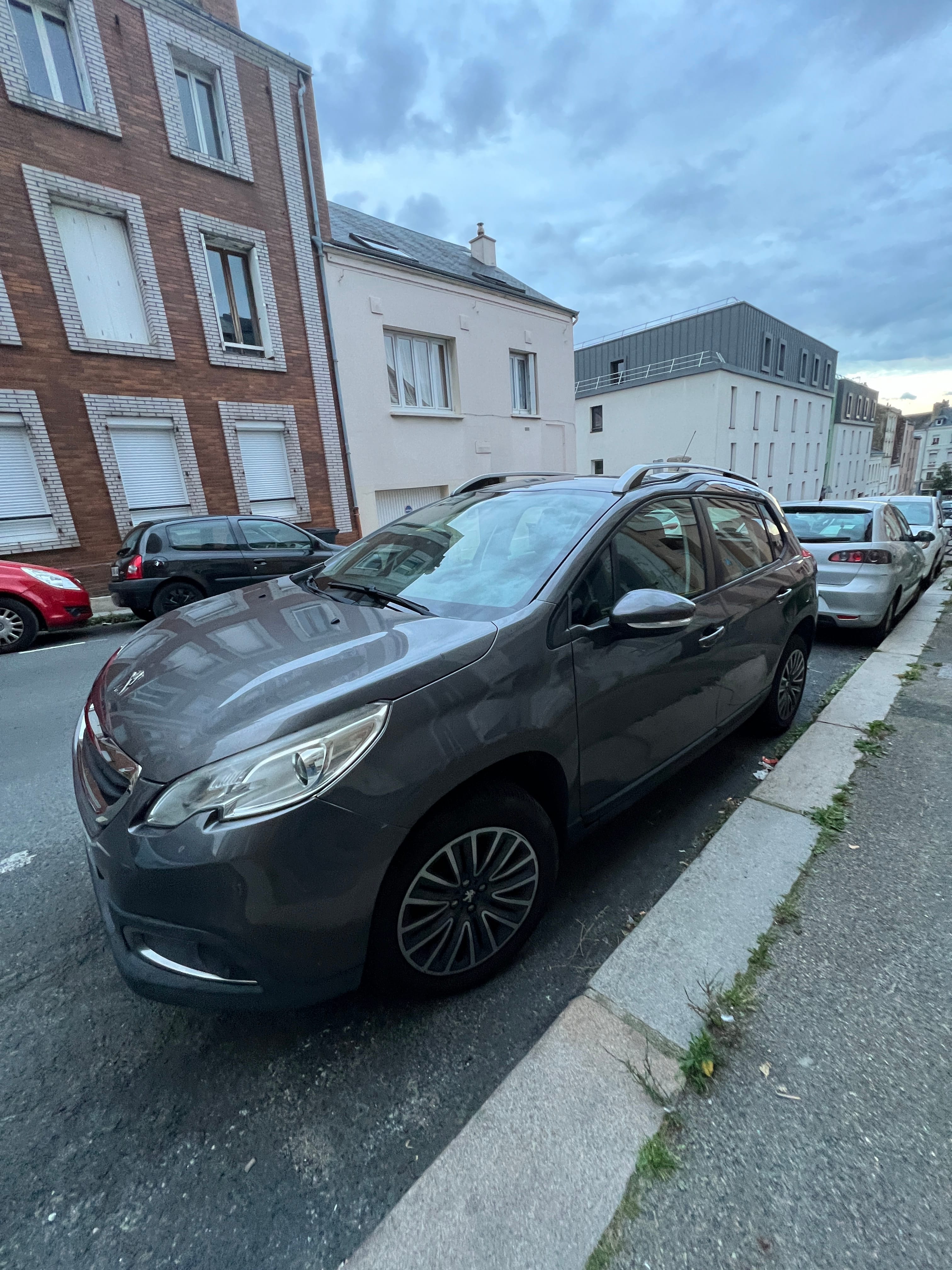 Peugeot 2008, 2014, Essence 95
