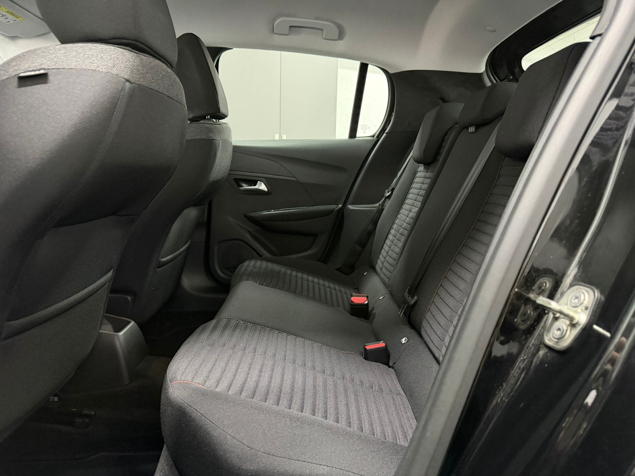 Peugeot 208 con Puertos de carga USB