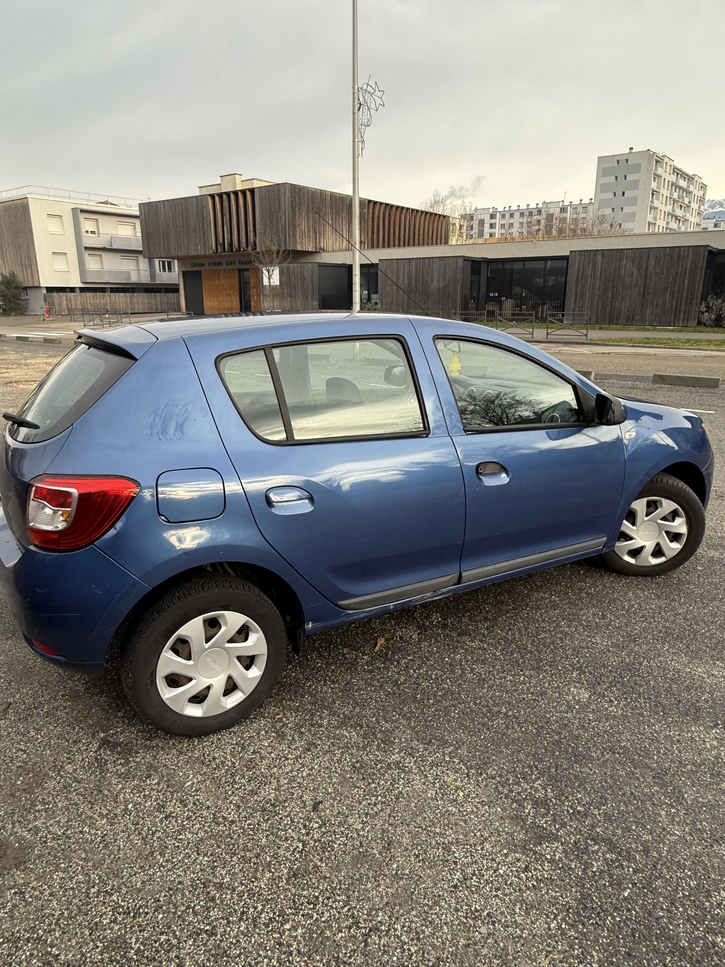Dacia Sandero 0.9 tce avec Audio Bluetooth