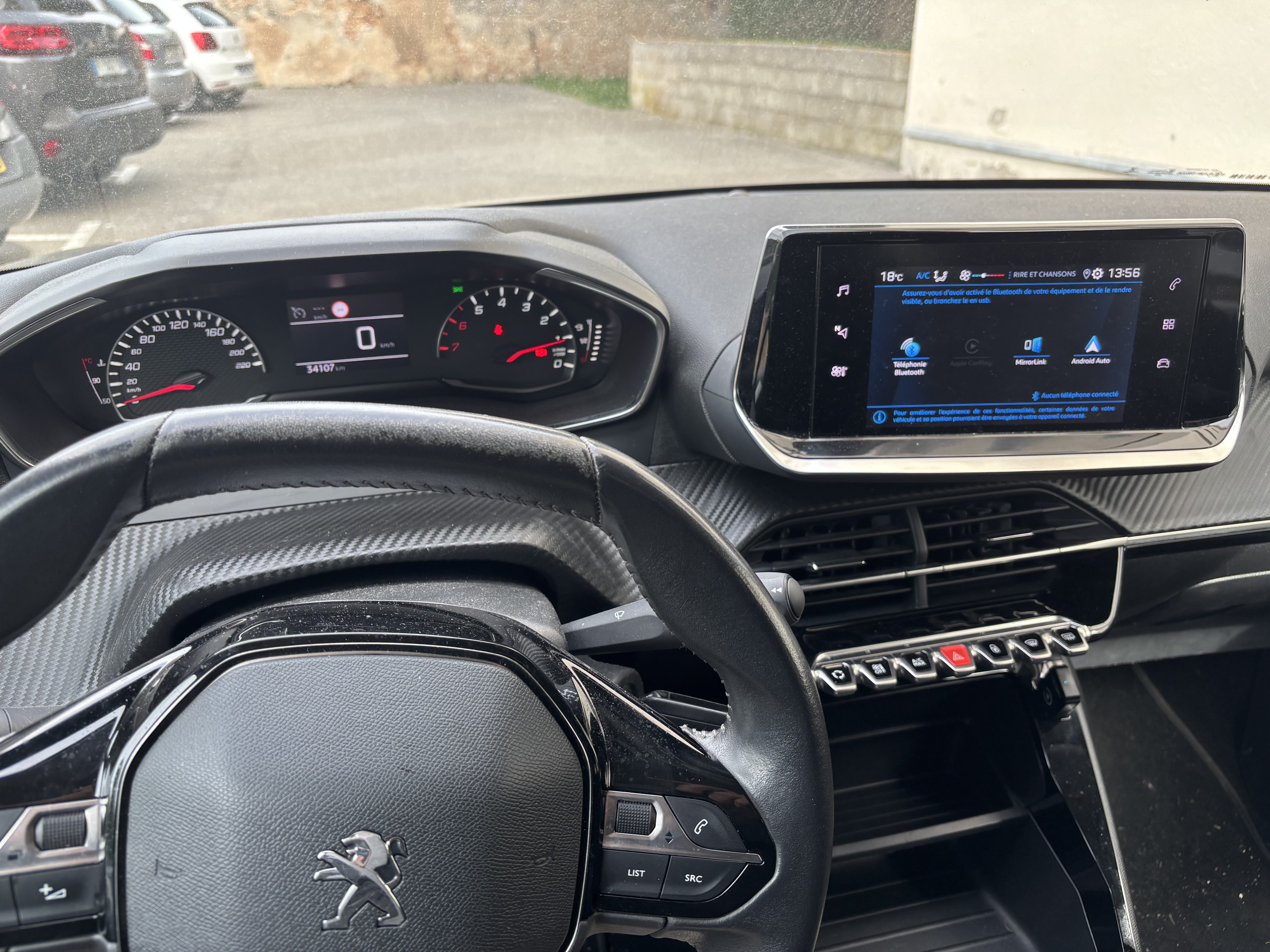 Peugeot 208 1.2 PureTech 100 ch mit Bluetooth-Audio