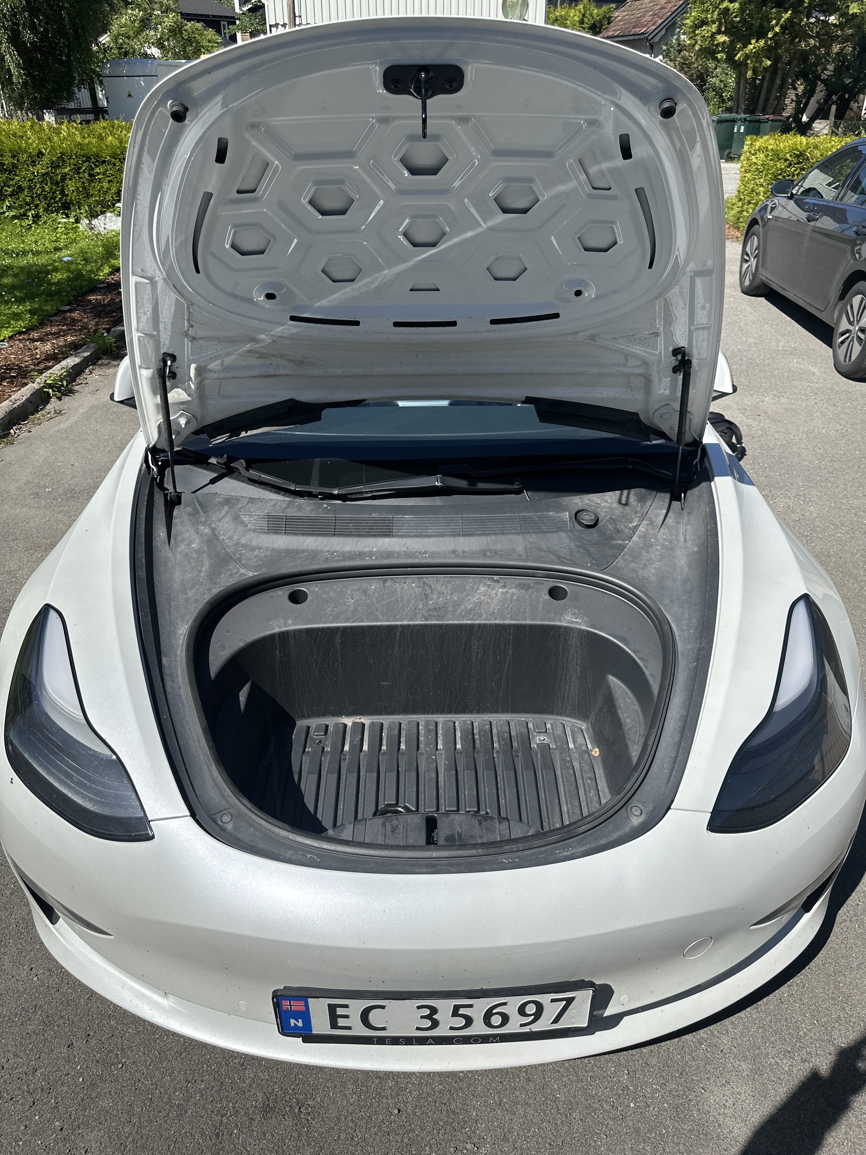 Tesla Model 3 Long Range med Dashcam