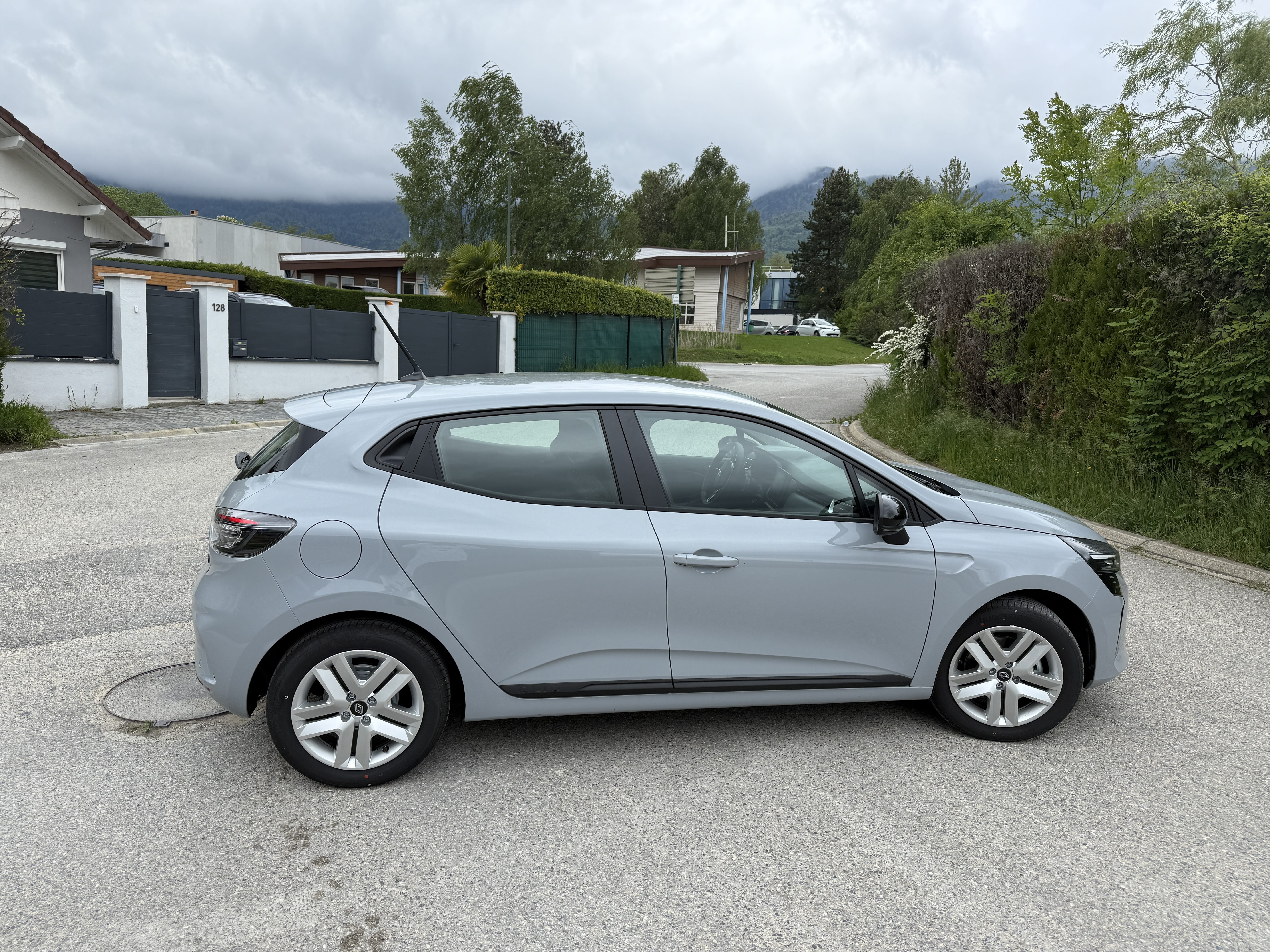 Renault Clio E-tech avec Caméra de recul