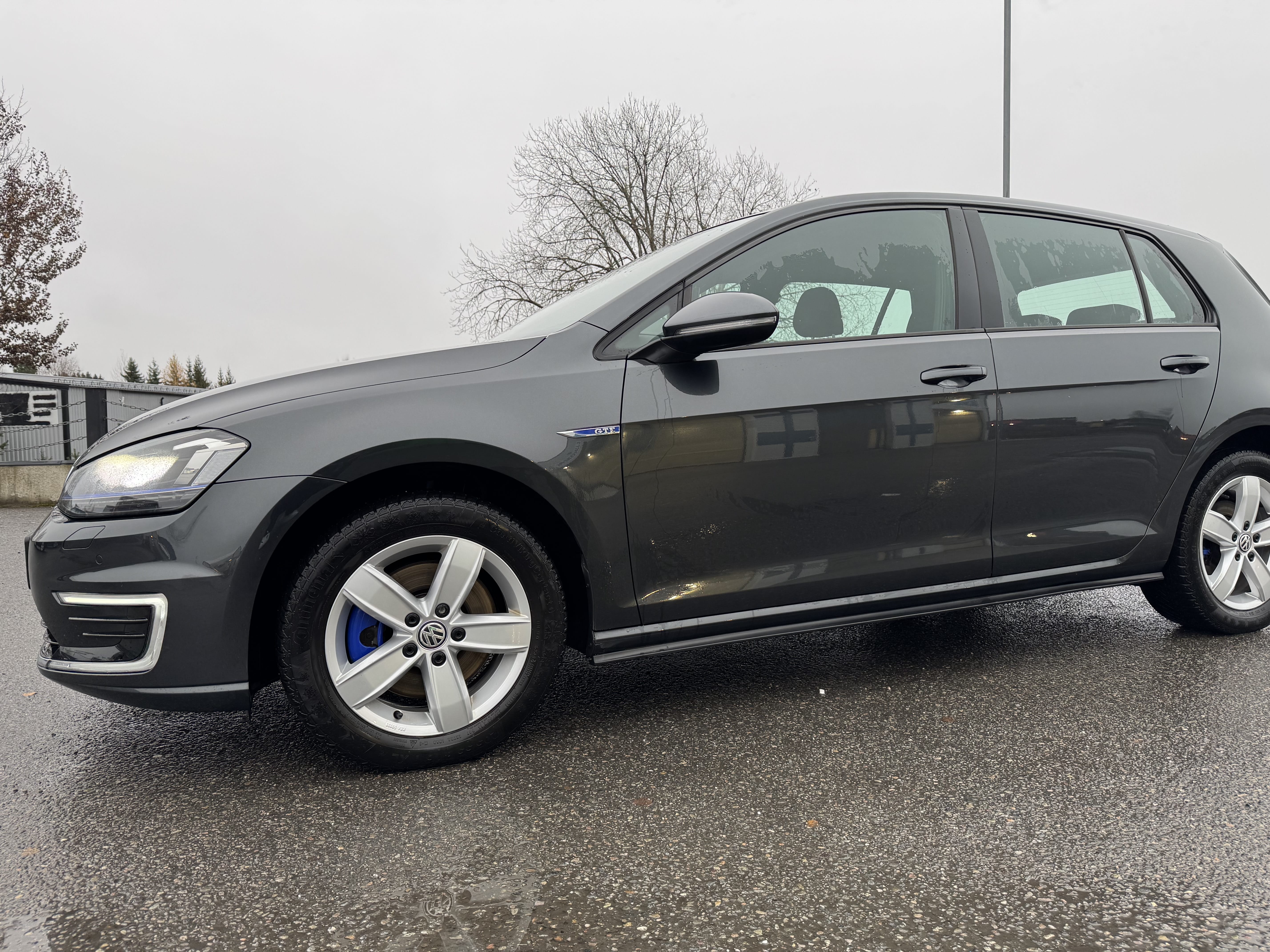 Volkswagen Golf GTE 1.4L Turbocharged TSI with Air conditioning