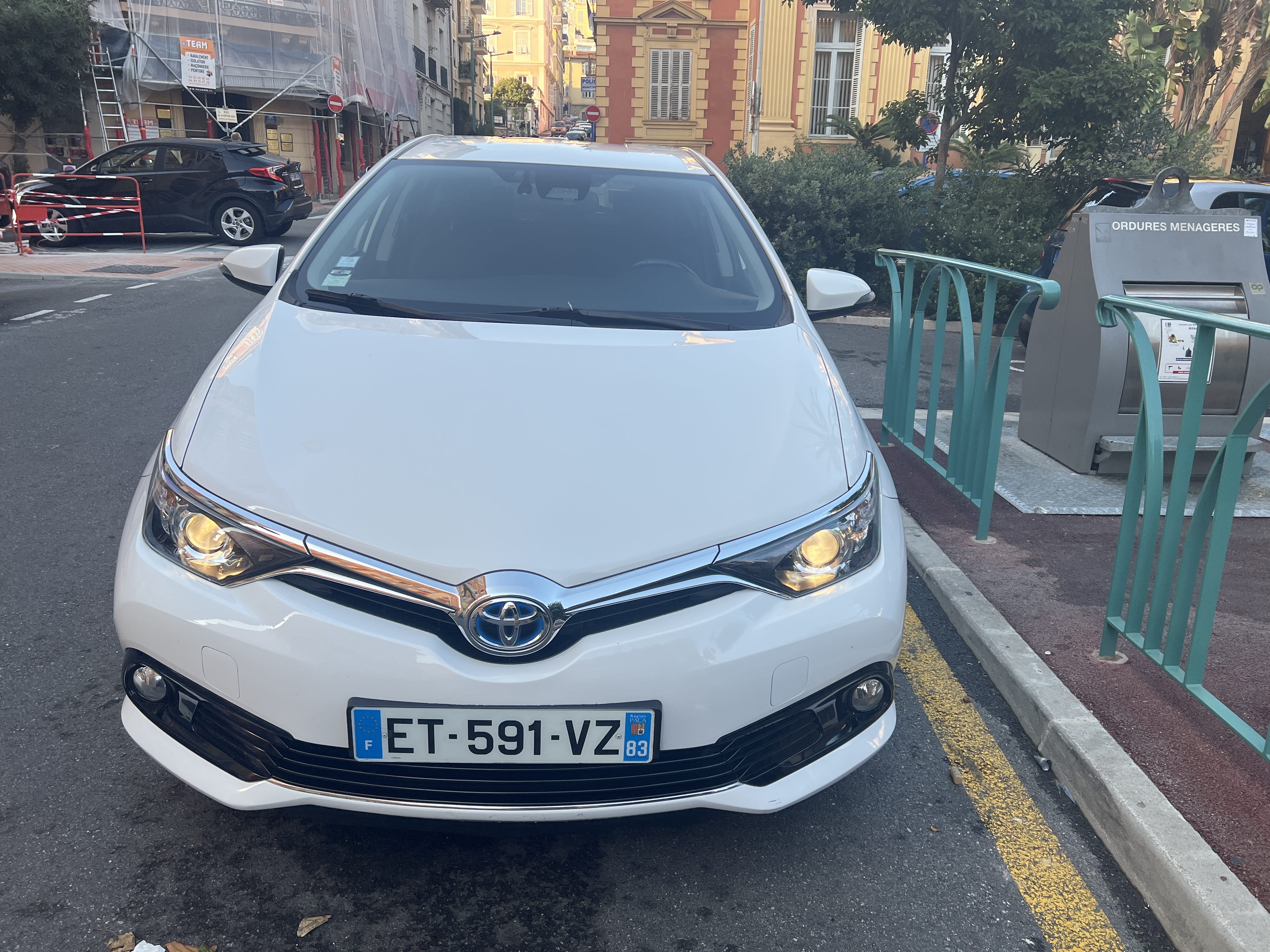 Toyota Auris 1.8 hybride, 2018, Essence 95 / Électrique (hybride), automatique