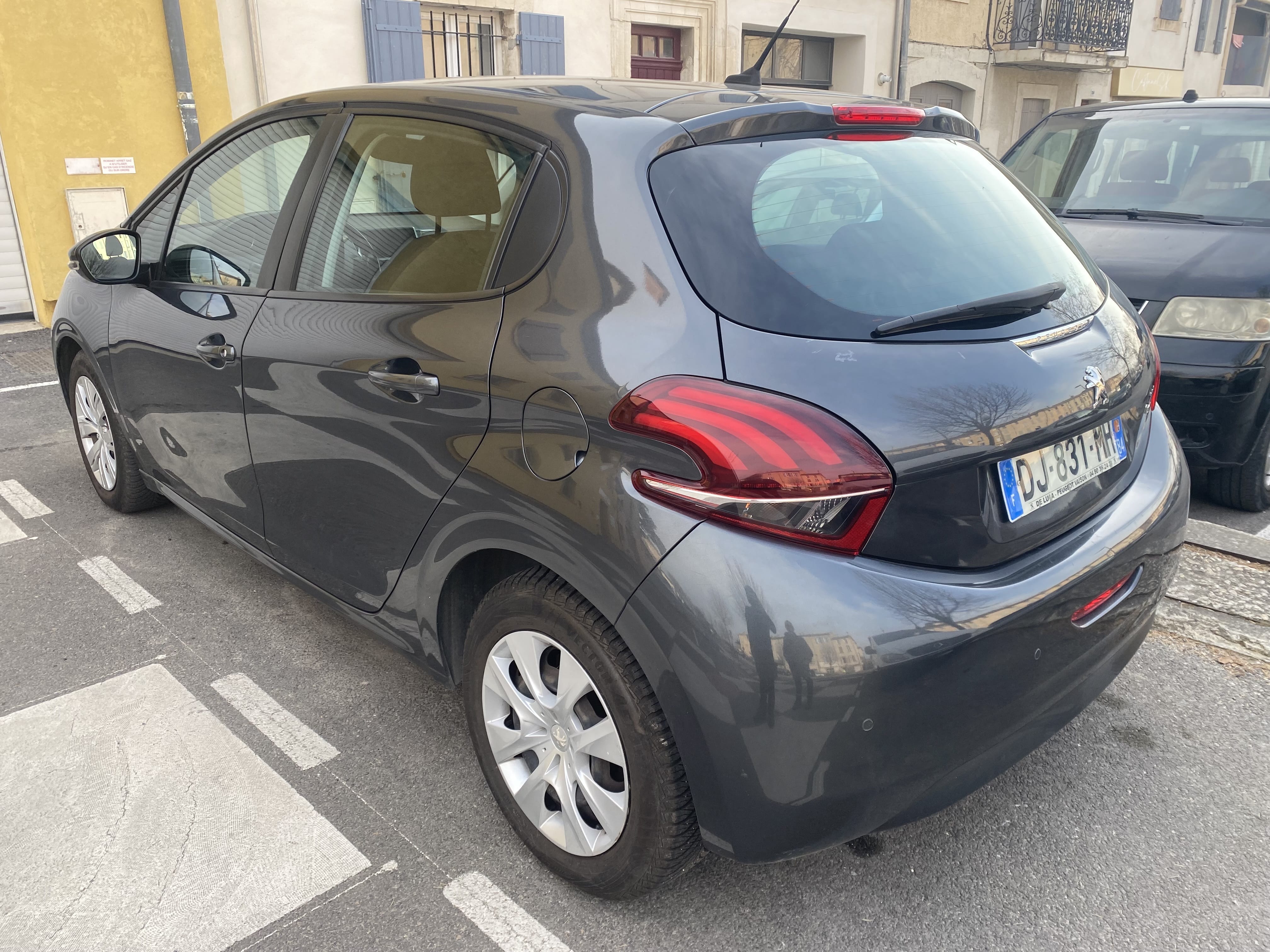 Peugeot 208 avec Climatisation