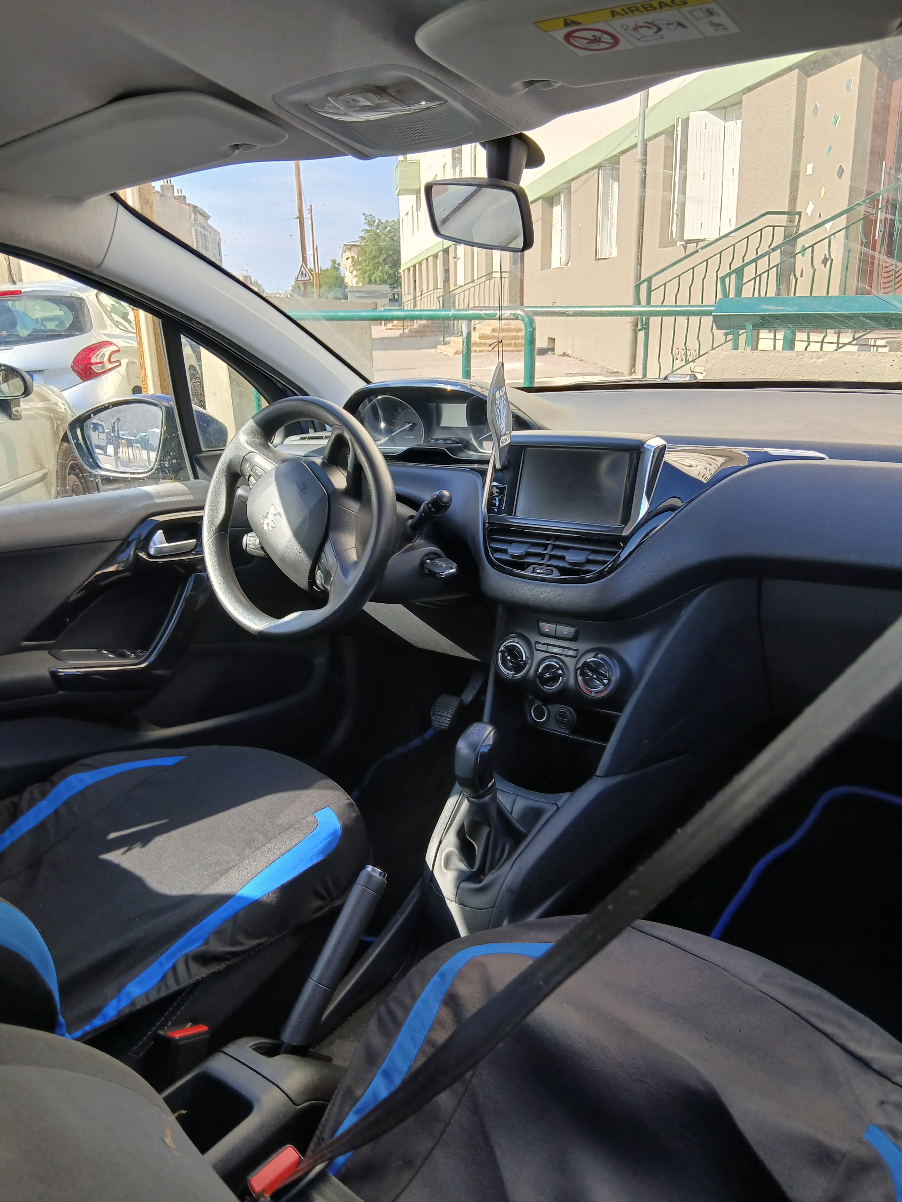 Peugeot 208 con Control de velocidad