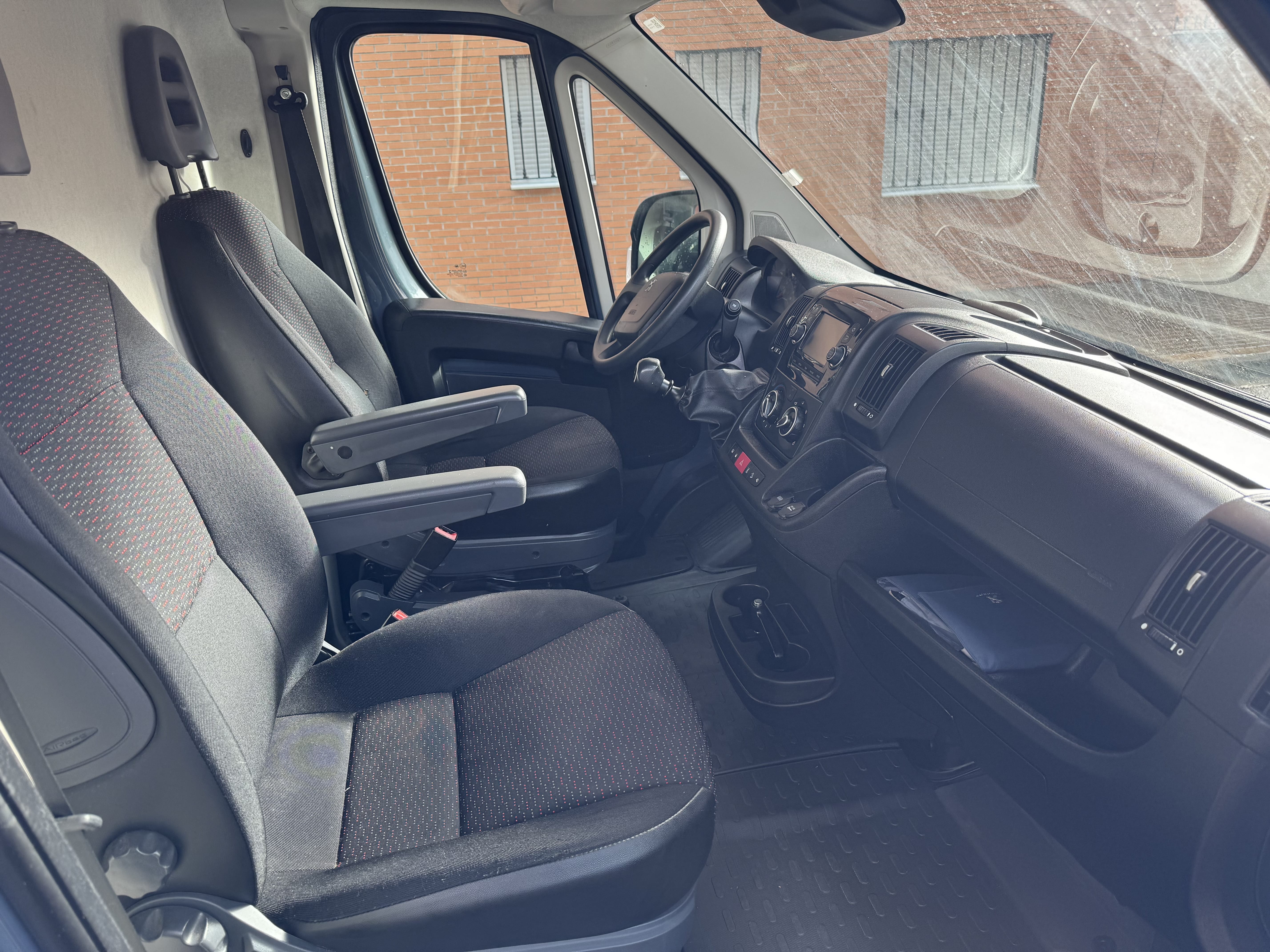 Peugeot Boxer 2.2 BlueHD