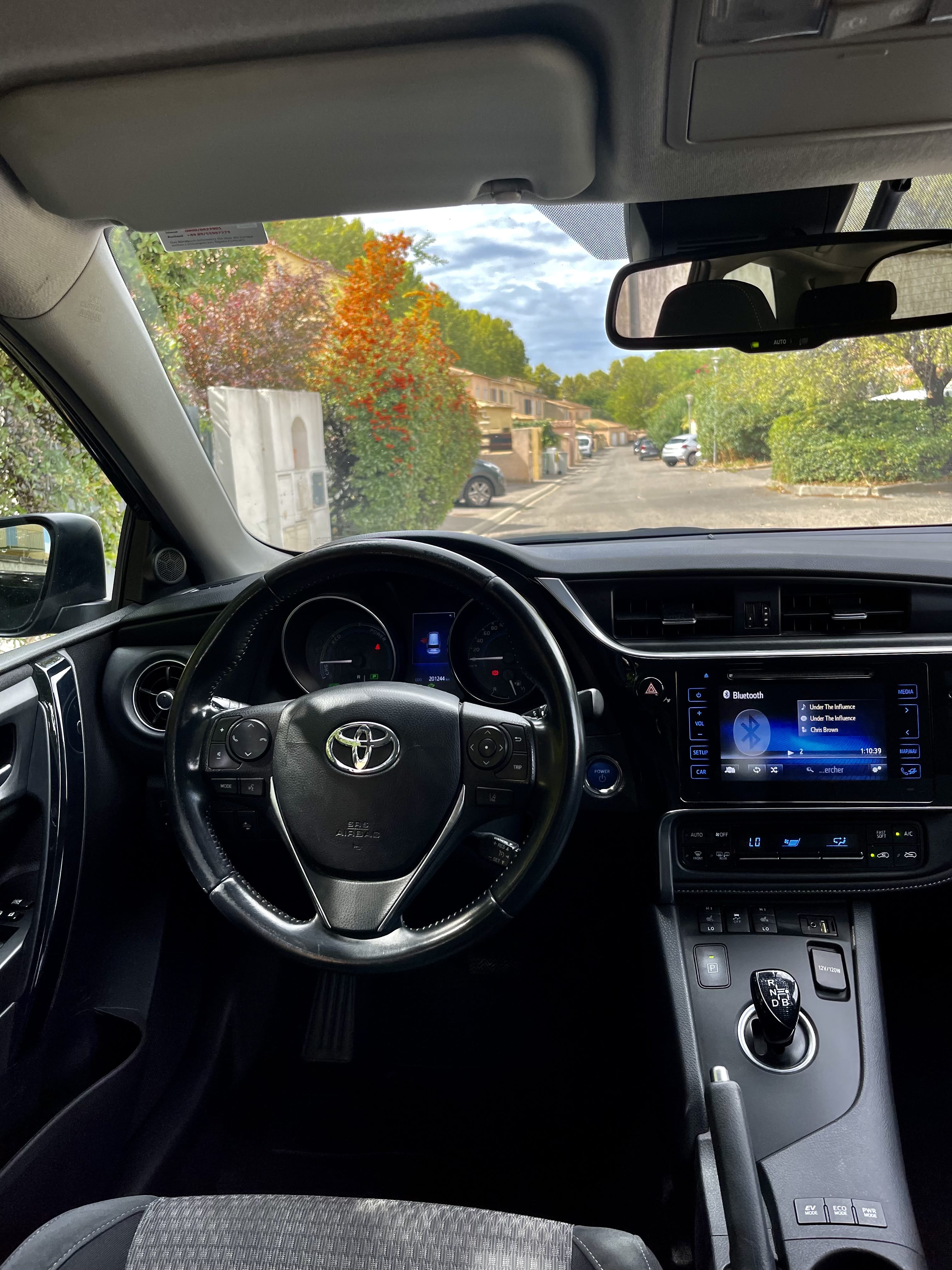 Toyota Auris Break Full option avec re programmation éthanol e85 ( plein de carburant 25€ ) . avec Régulateur de vitesse
