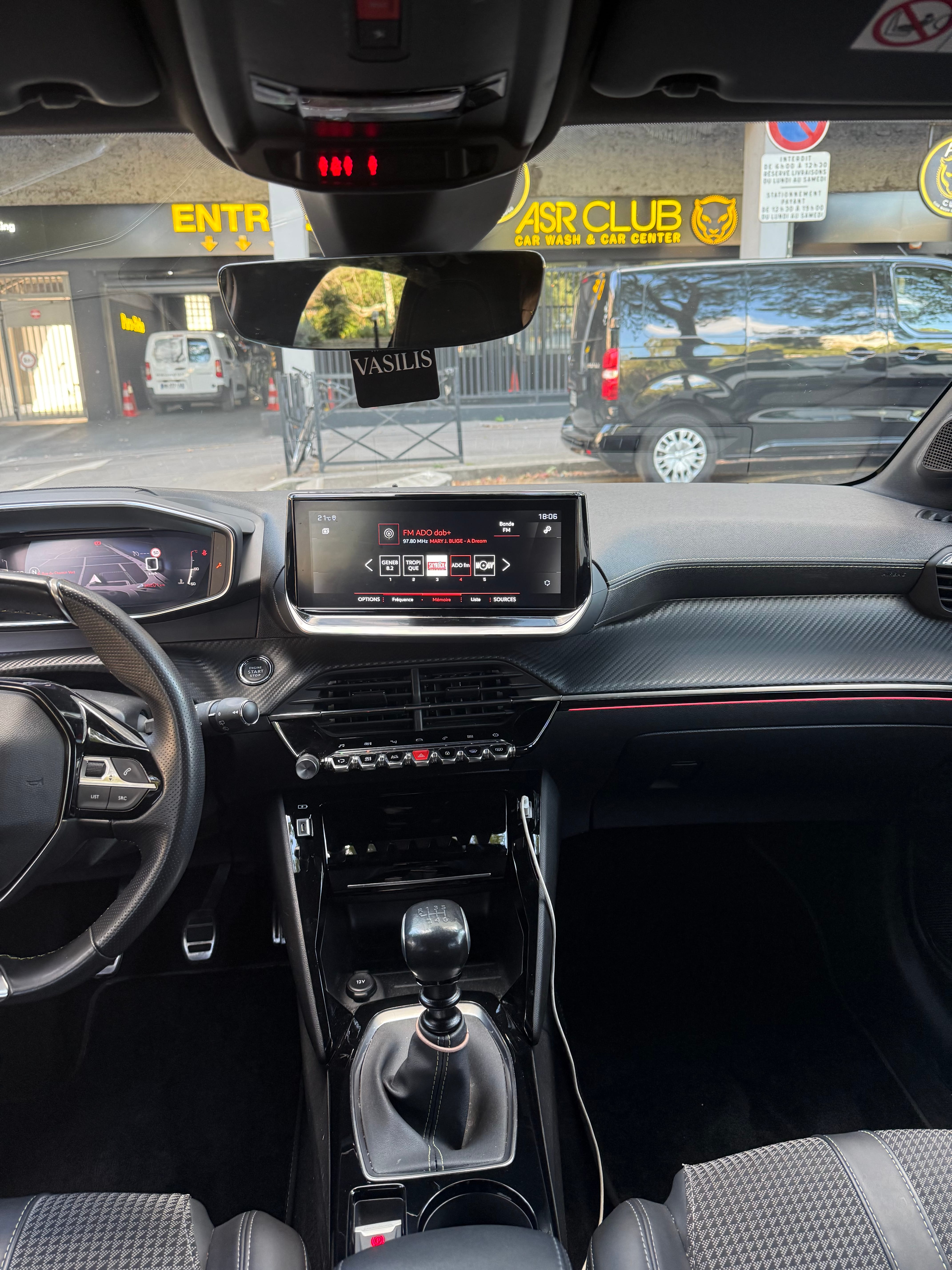 Peugeot 208 con GPS
