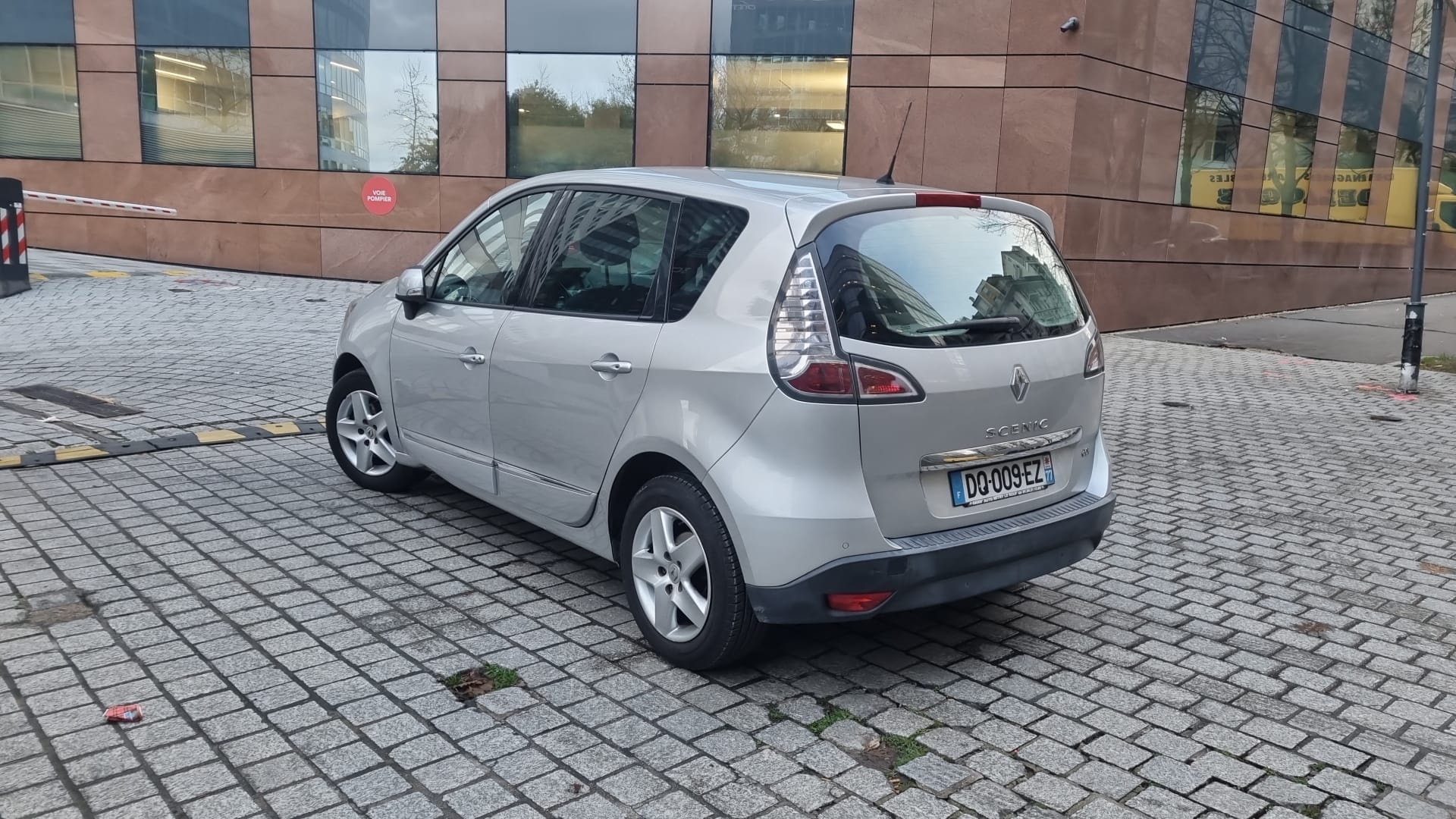 Renault Scenic 1.5 DCI avec GPS