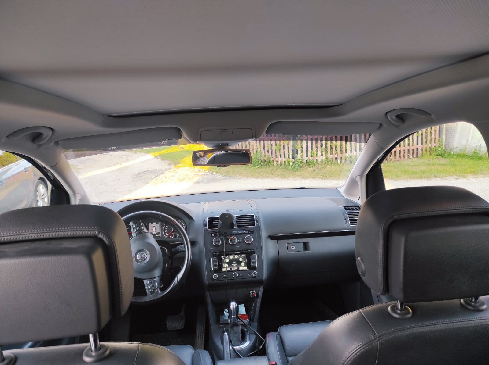 Volkswagen Touran 2.0 med Lydinngang
