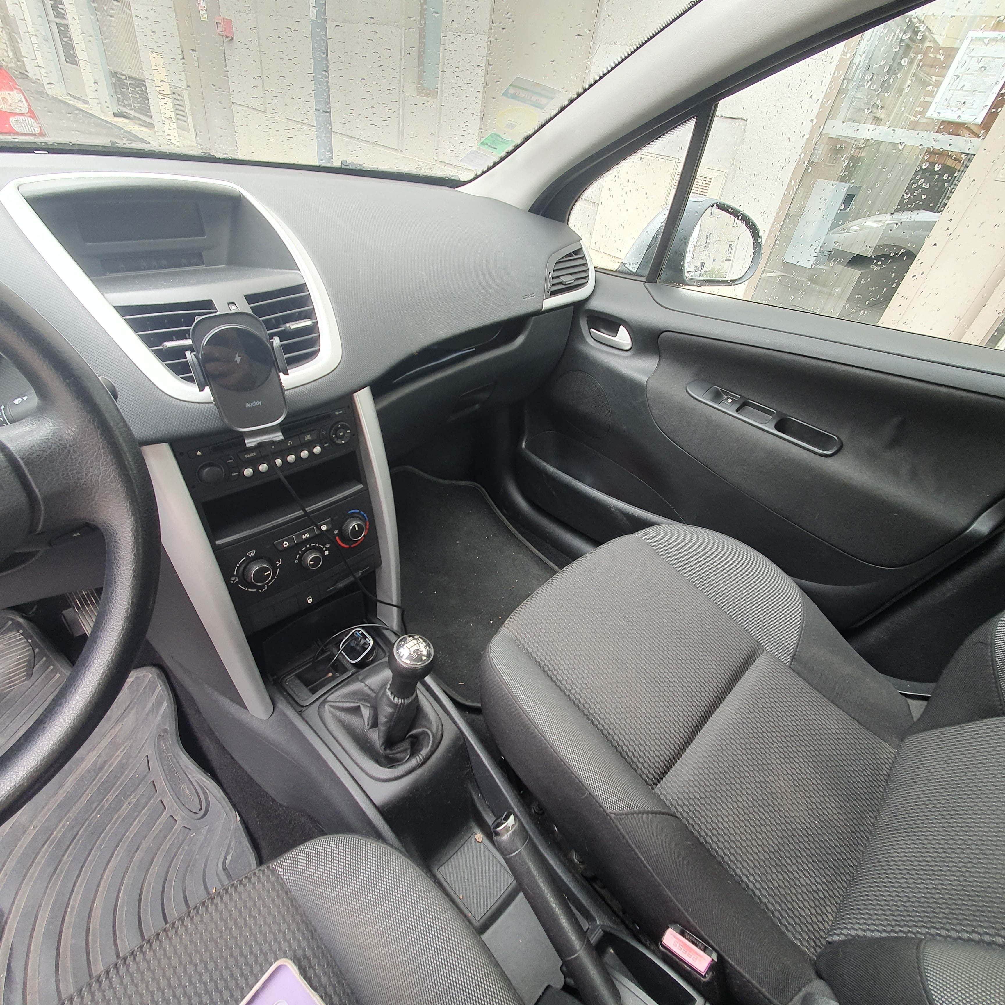 Peugeot 207+ avec Porte-vélos