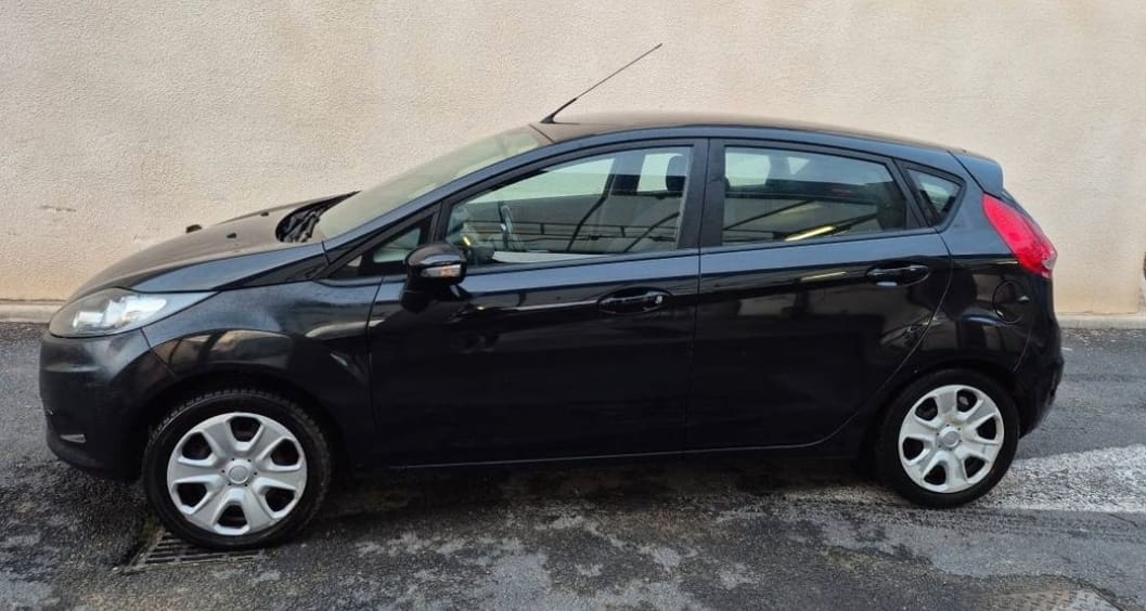 Ford Fiesta avec Climatisation