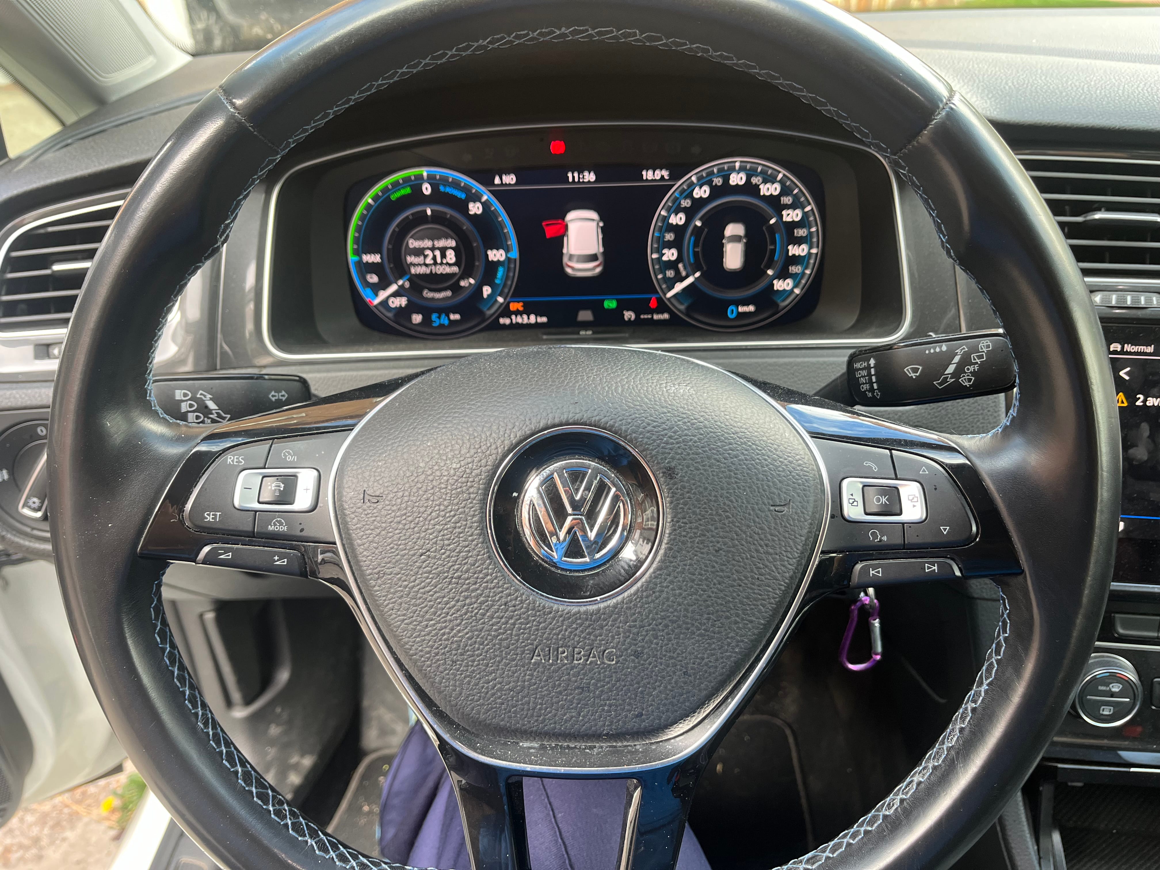 Volkswagen e-Golf 100% eléctrico con Control de velocidad