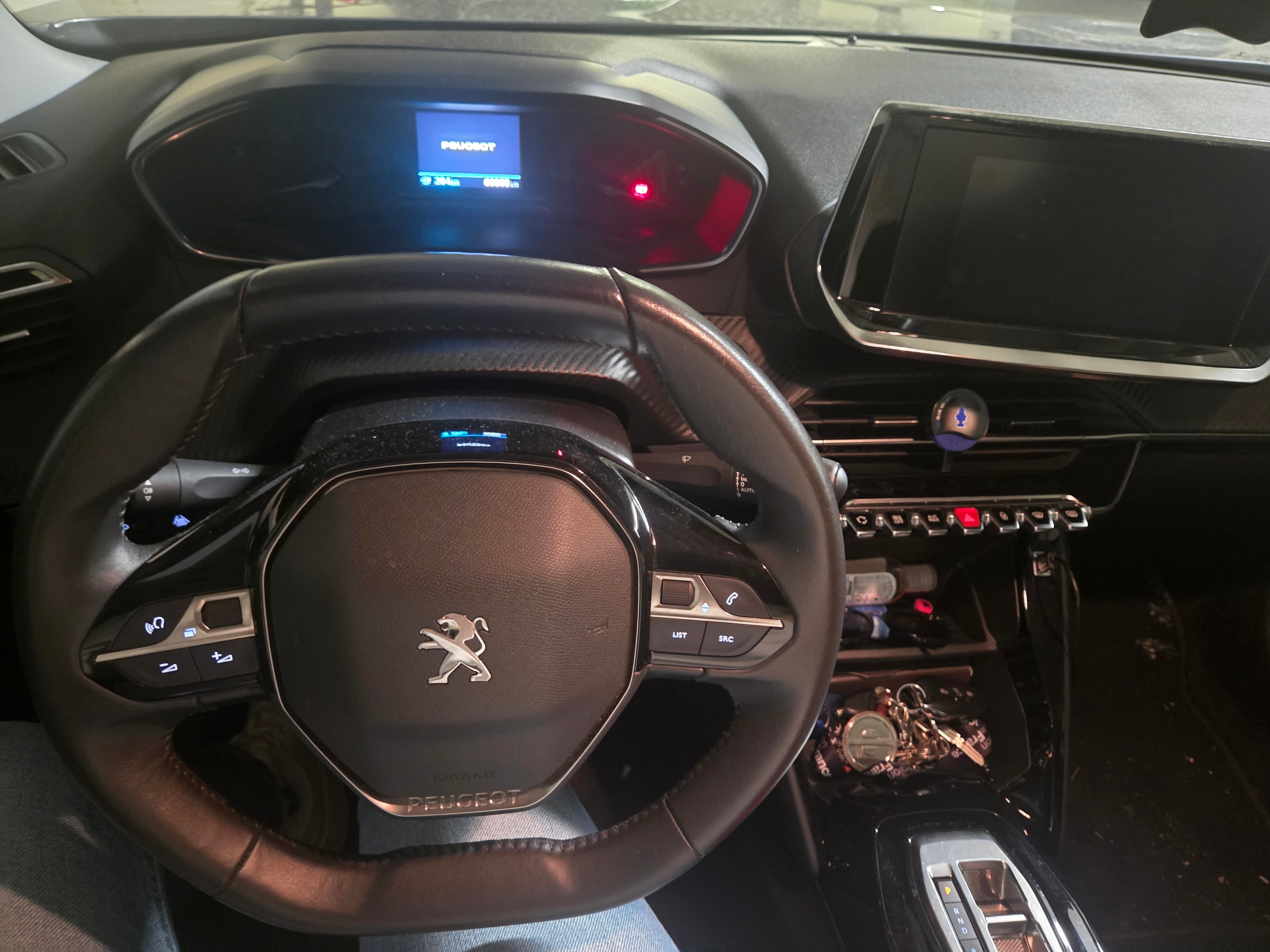 Peugeot e-2008 with Backup camera
