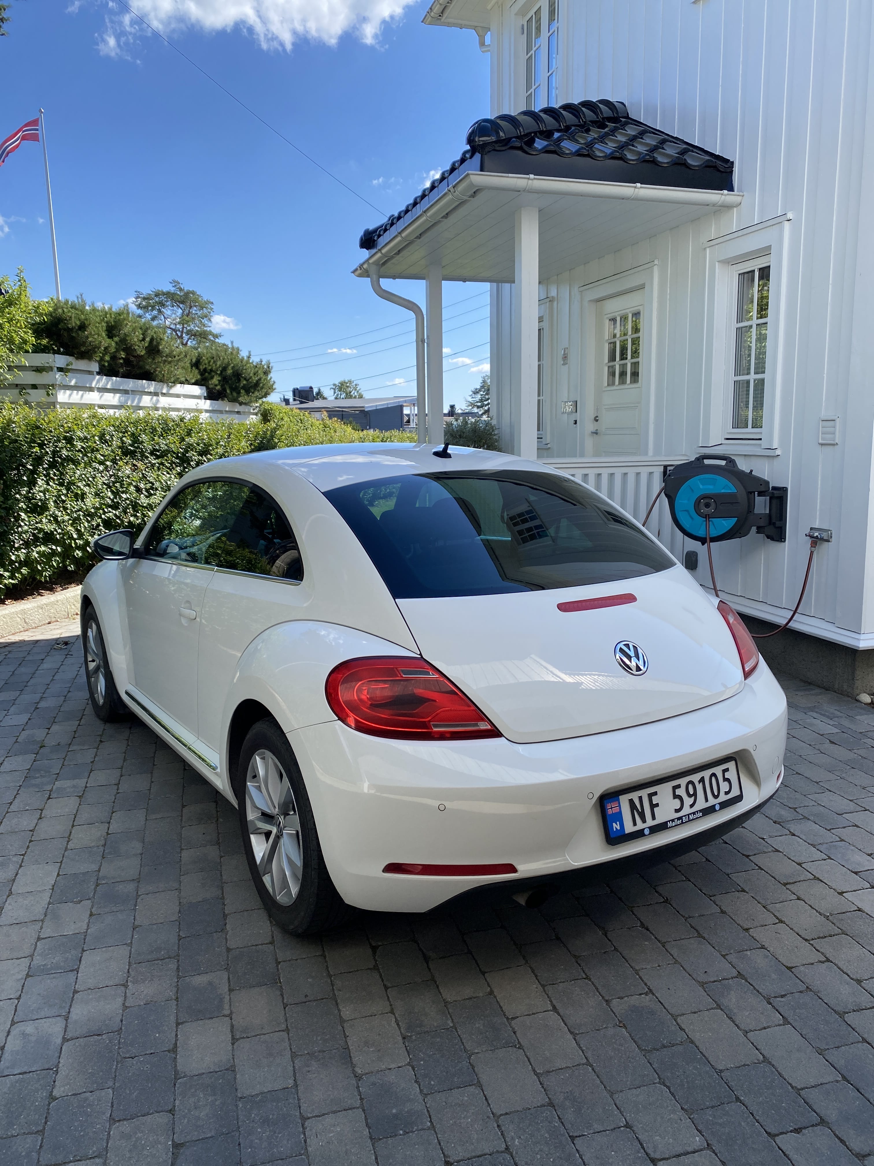 Volkswagen Beetle with Cruise control