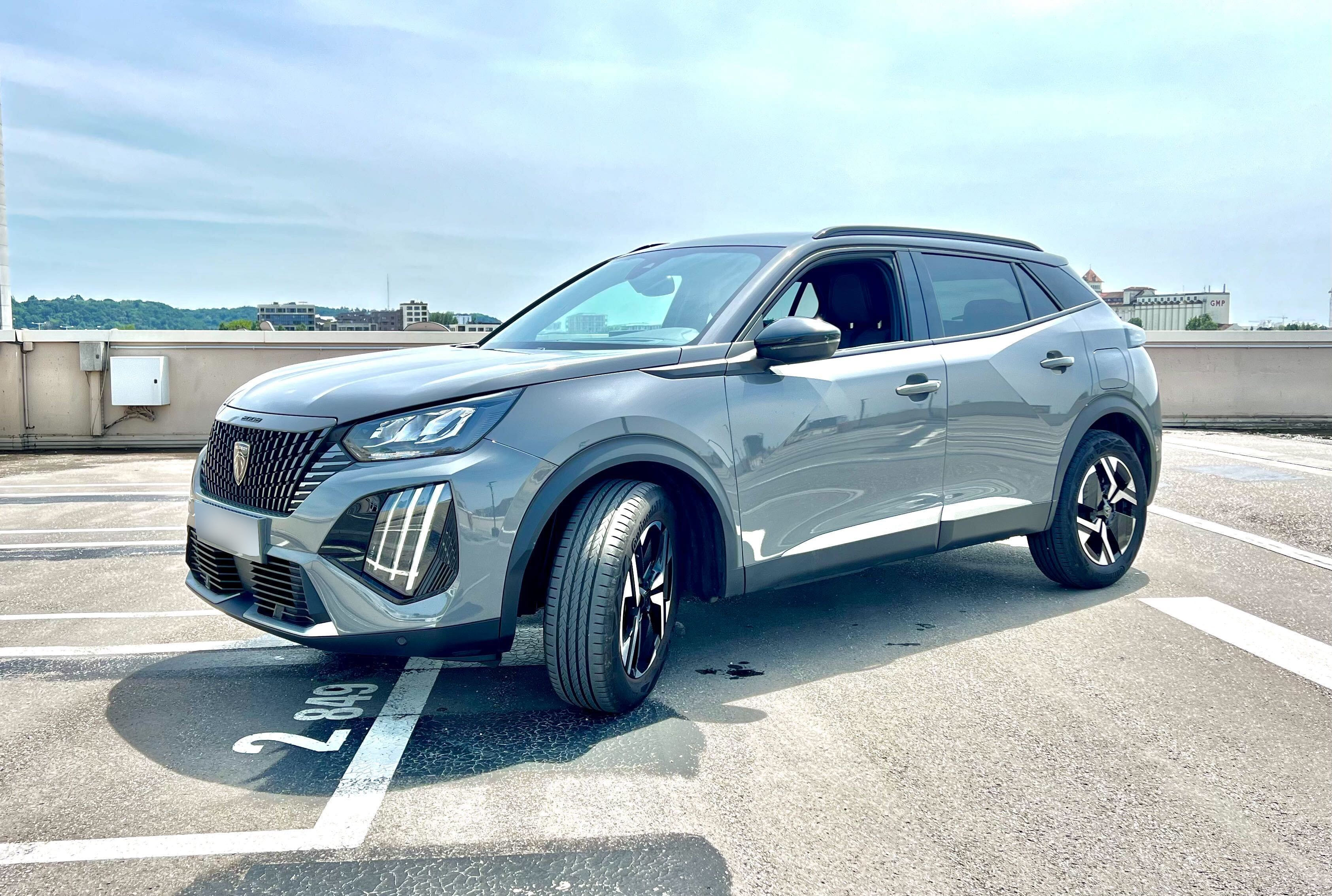 Peugeot 2008, 2023, Essence 95, automatique