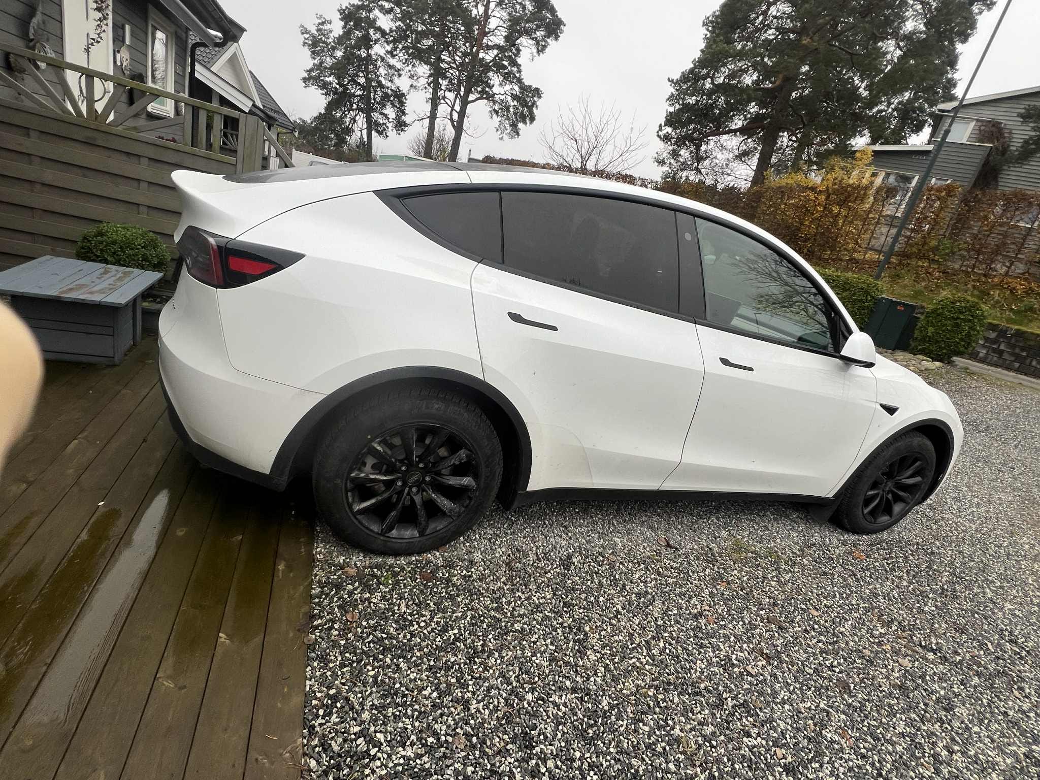 Tesla Model Y Long Range med Aircondition