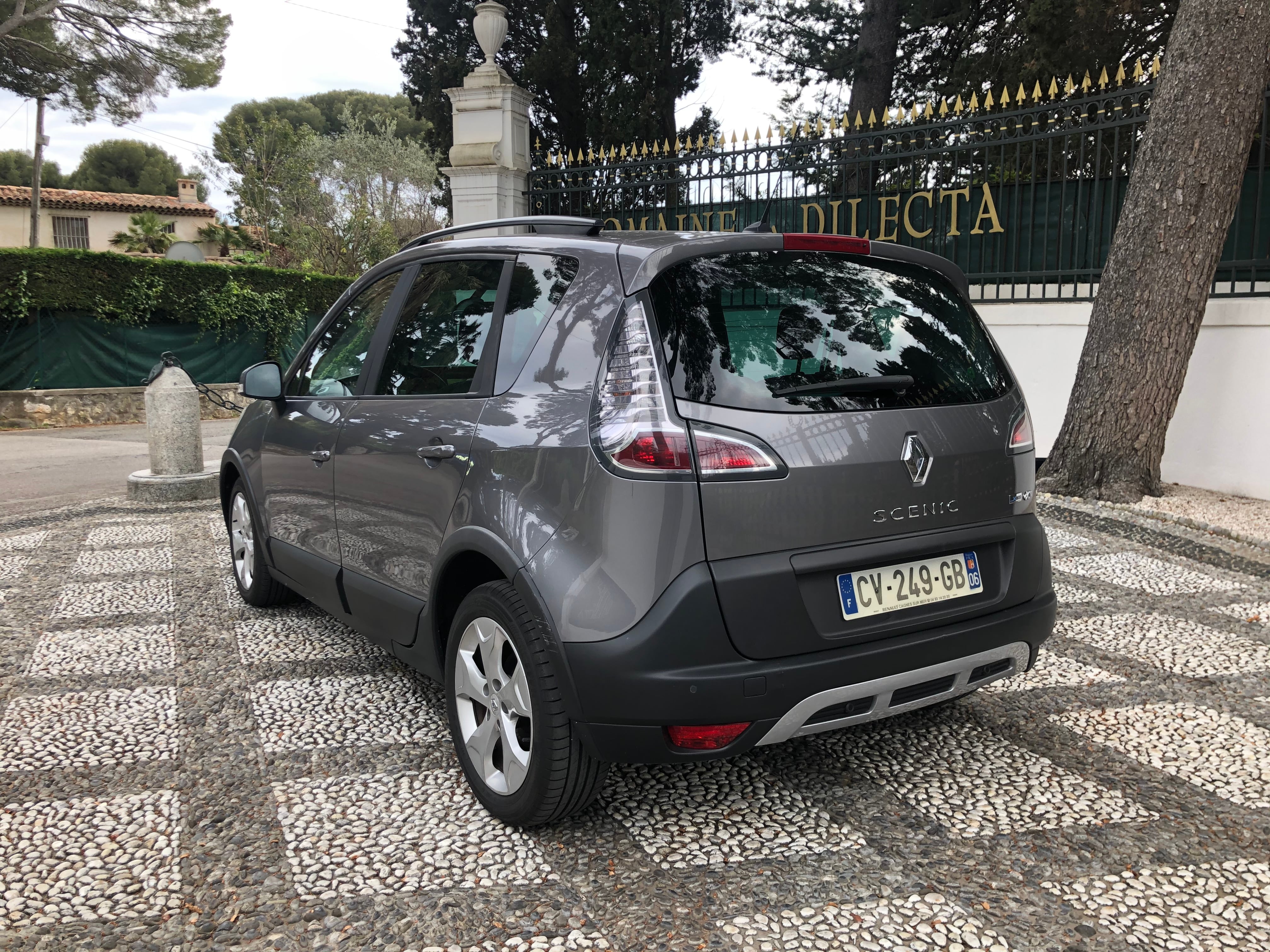 Renault Scenic 1.5 dci 110ch eco avec GPS