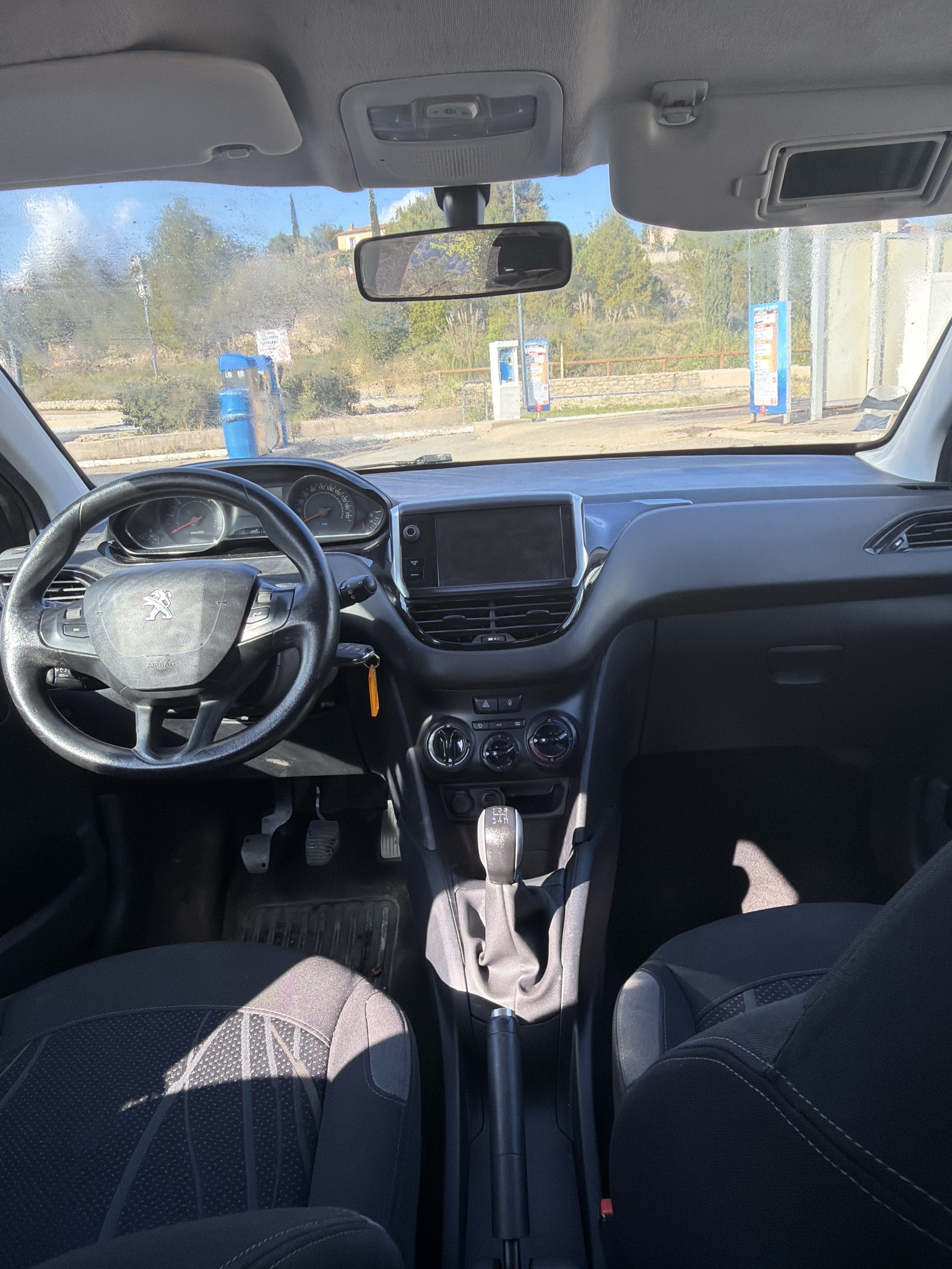 Peugeot 208 avec Siège bébé