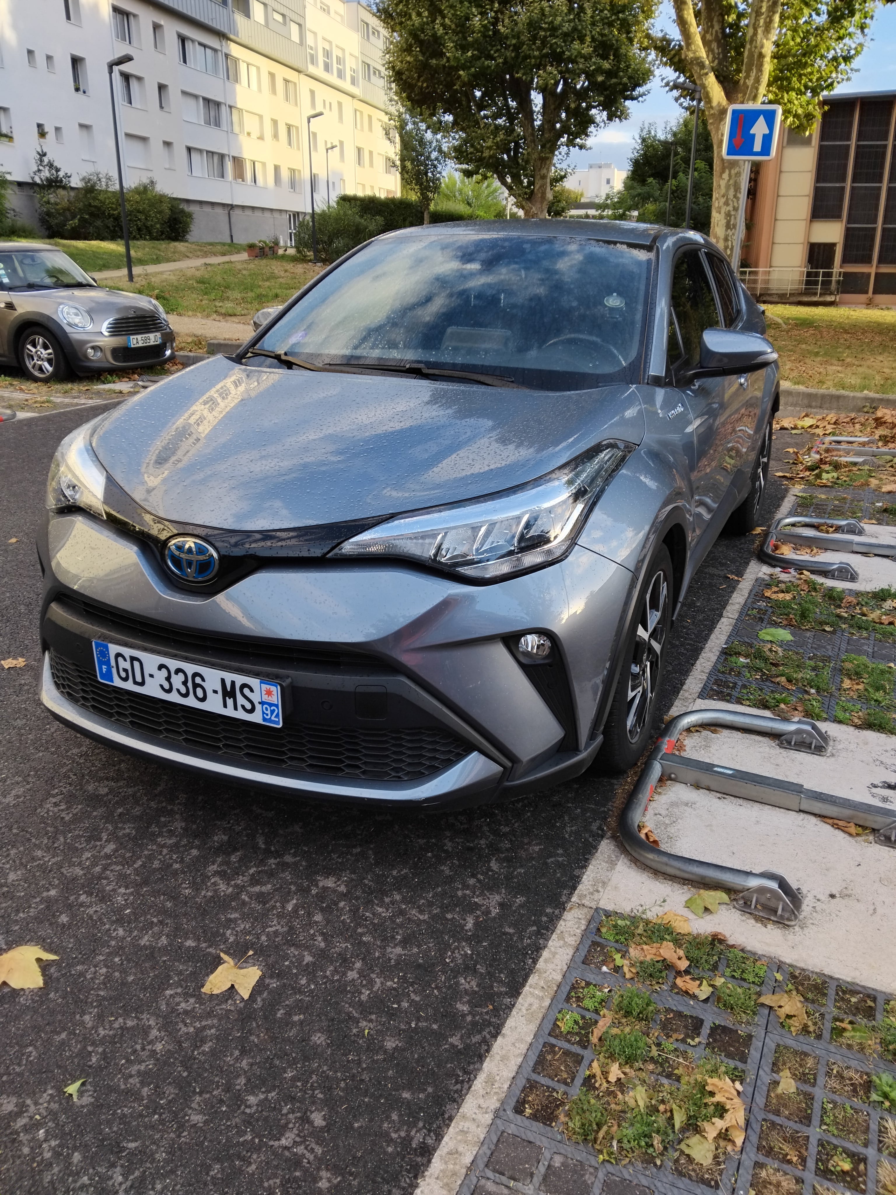 Toyota C-HR, 2021, Essence 95 / Électrique (hybride), automatique