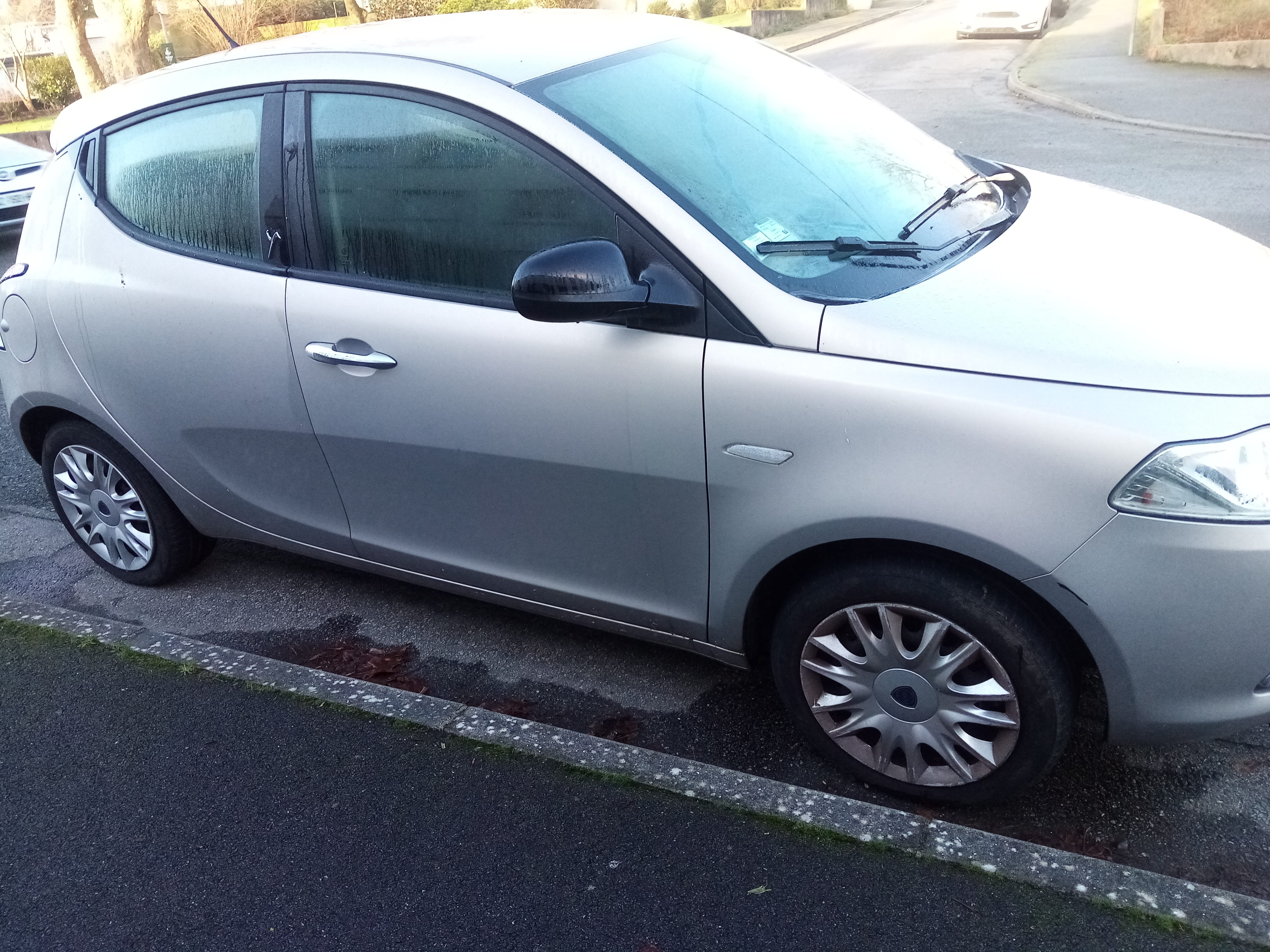 Lancia Ypsilon avec Climatisation