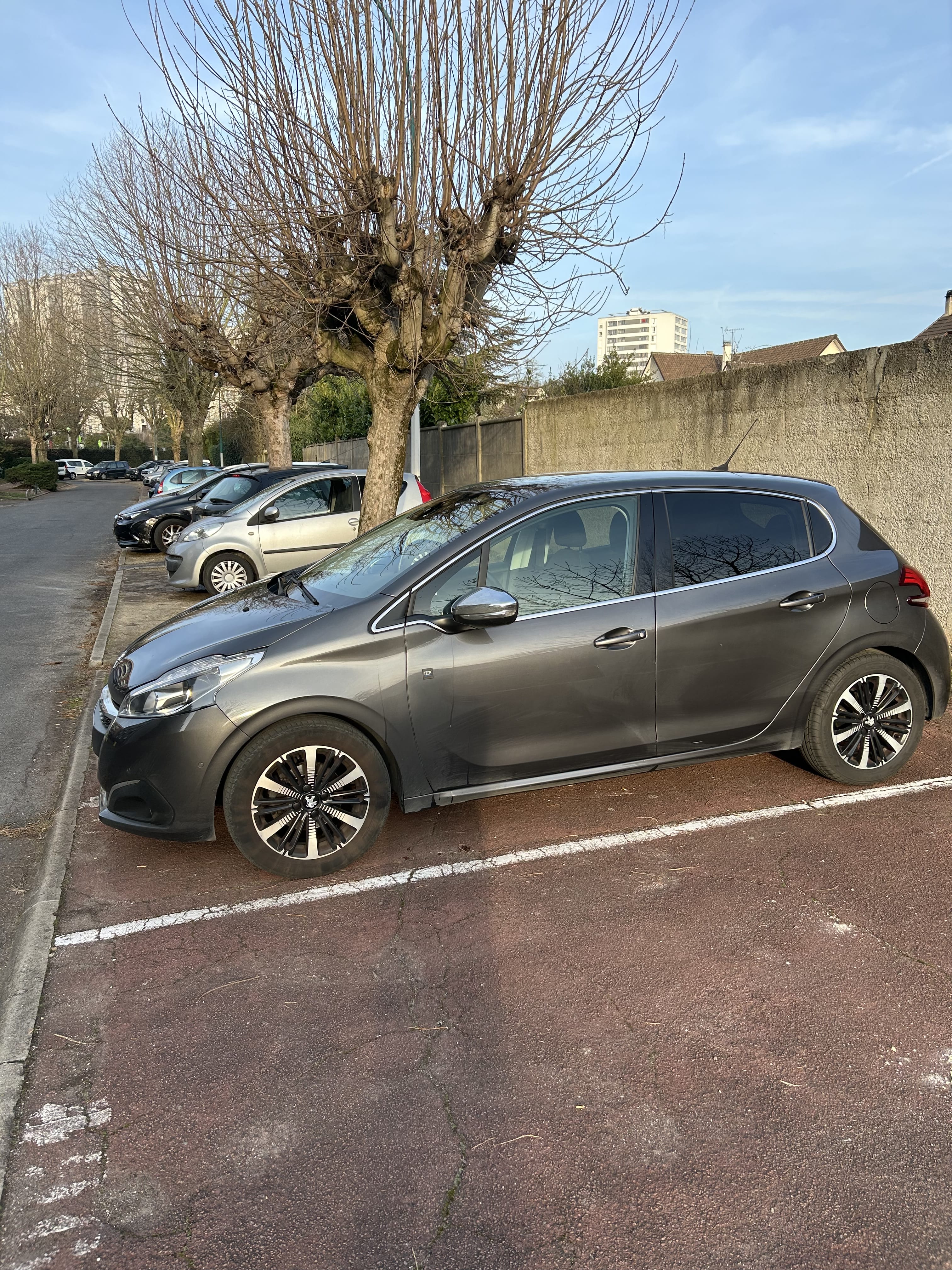 Peugeot 208 avec Climatisation