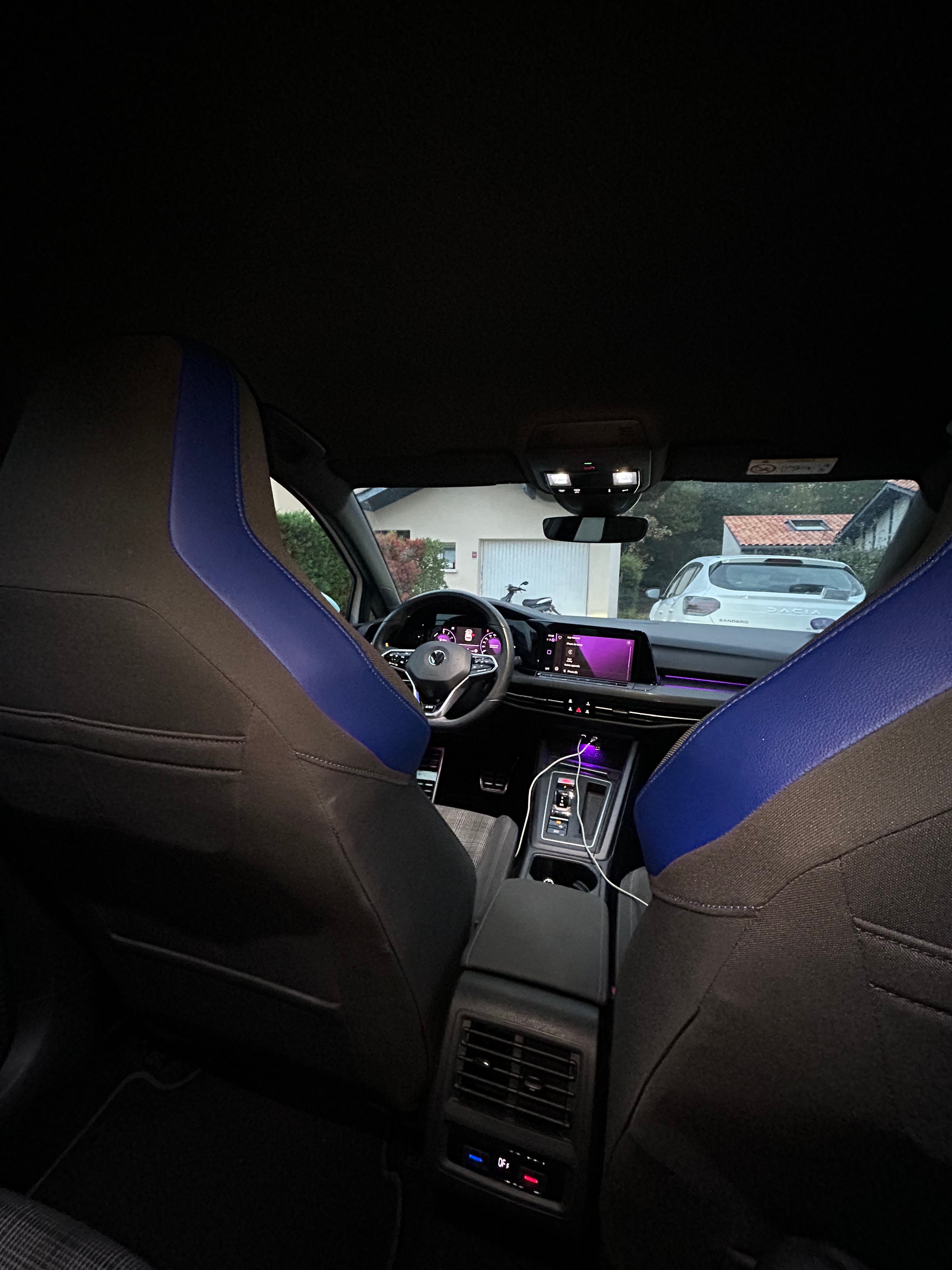 Volkswagen Golf GTE avec GPS