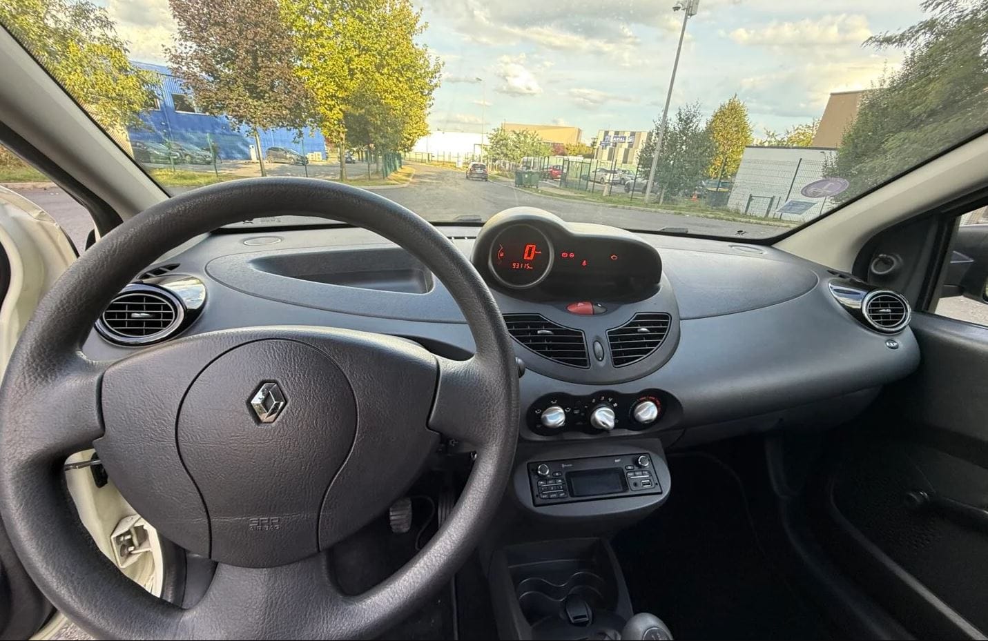 Renault Twingo II 1.2 16V 75ch avec Audio Bluetooth
